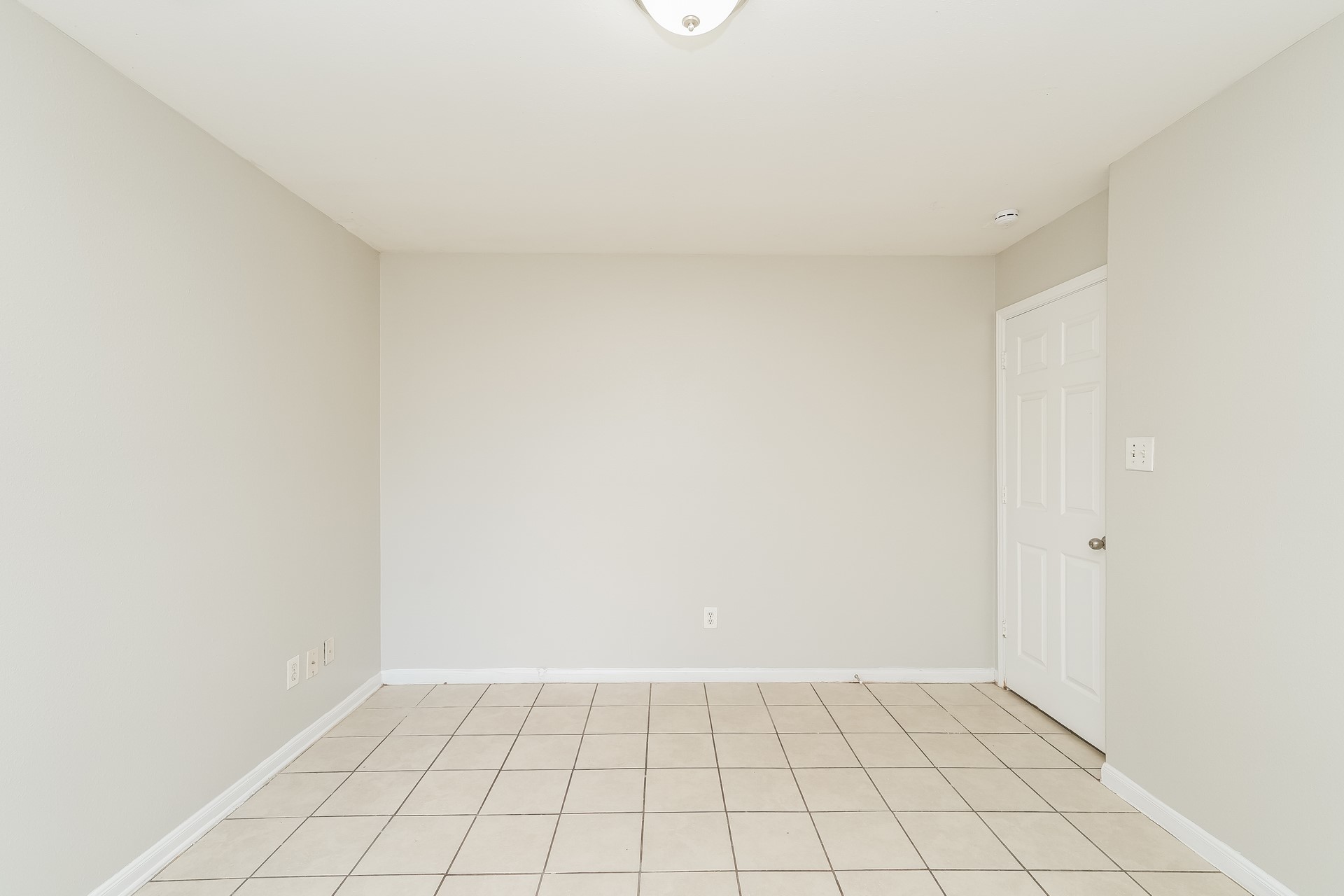 2920 La Estancia Lane Property Photo 11