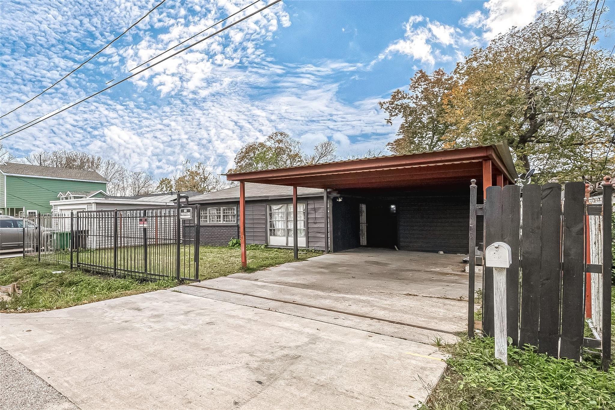 6718 Madrid Street, Houston TX 77021 Property Photo 1