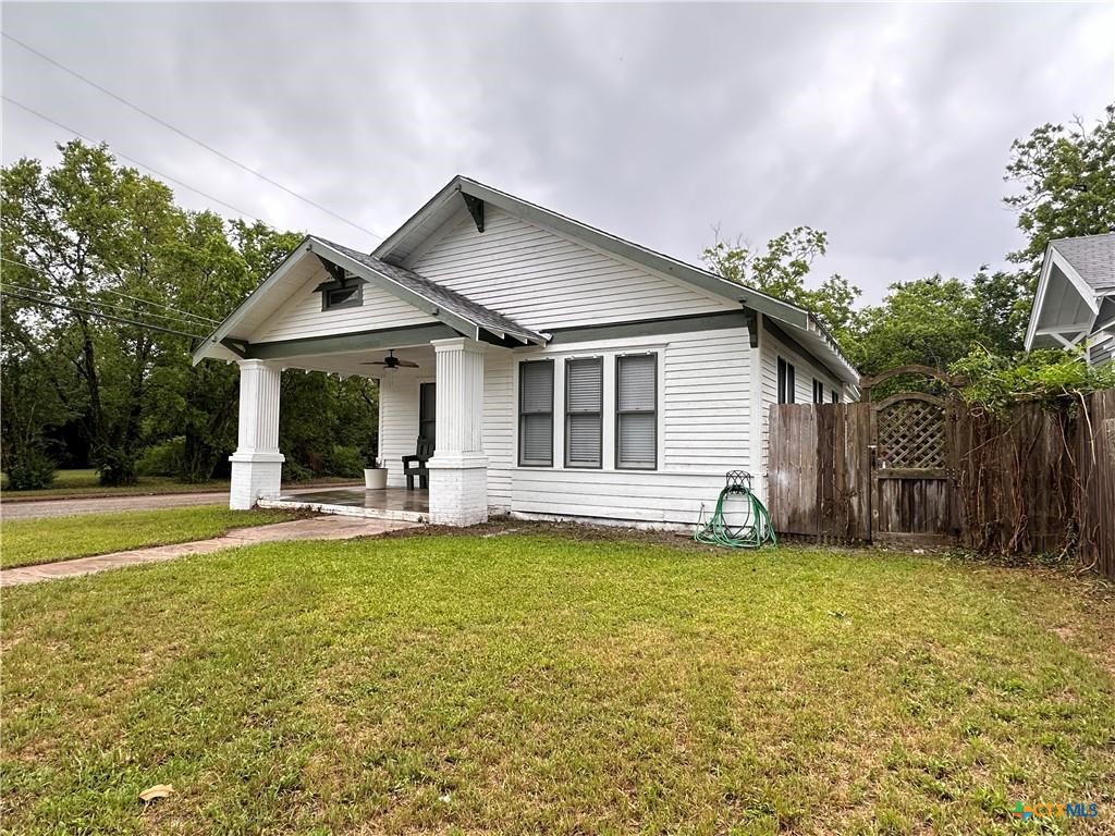 212 Coke Street Property Photo 1