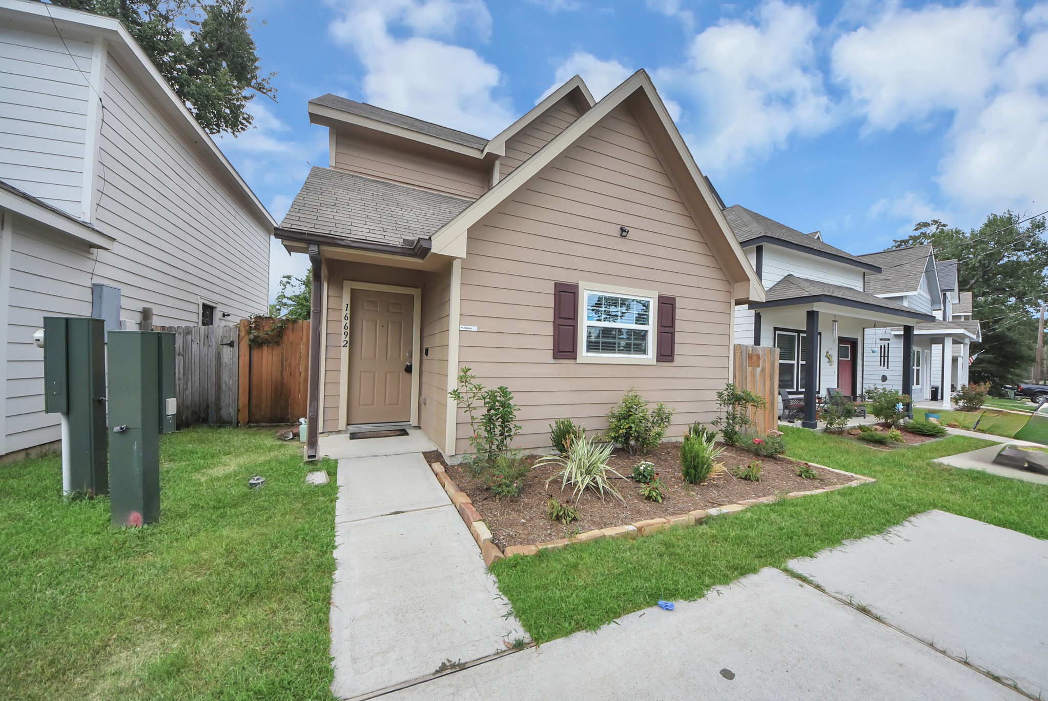 16692 E Ivanhoe Street Property Photo 1