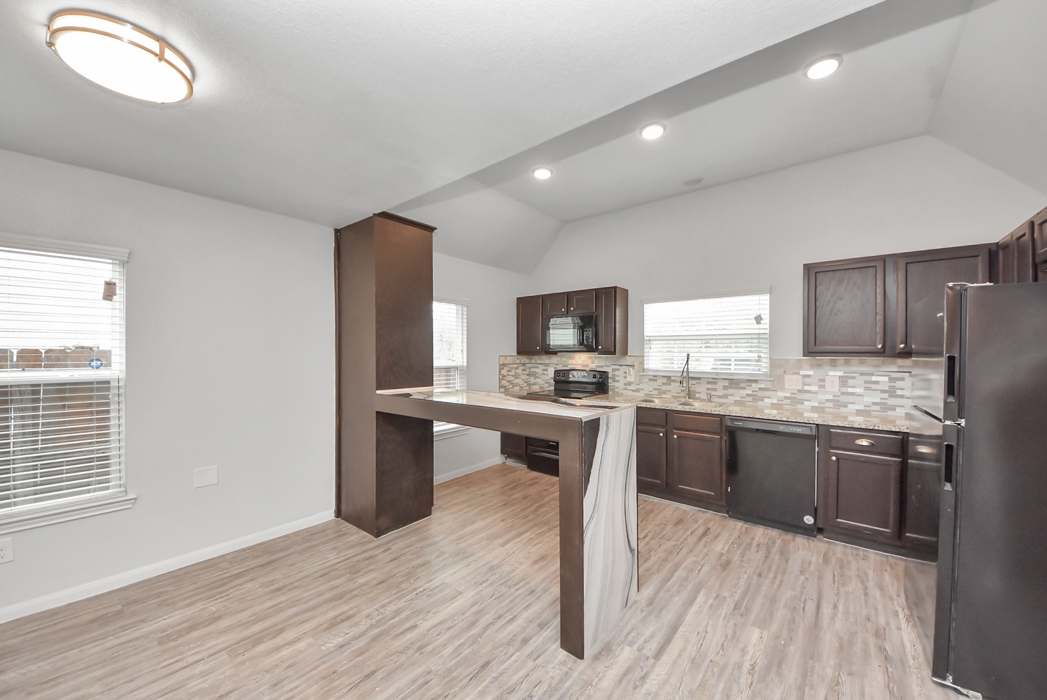 16692 E Ivanhoe Street Property Photo 2