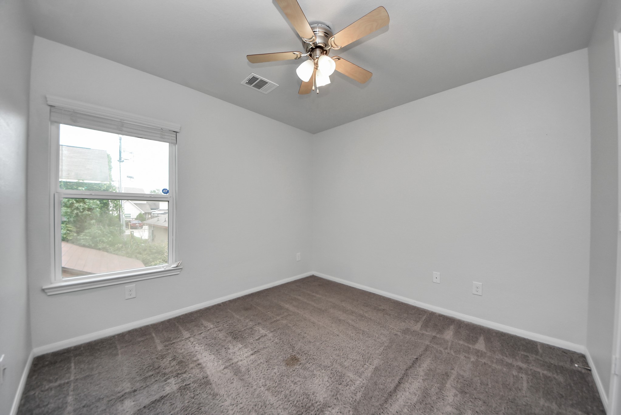 16692 E Ivanhoe Street Property Photo 6