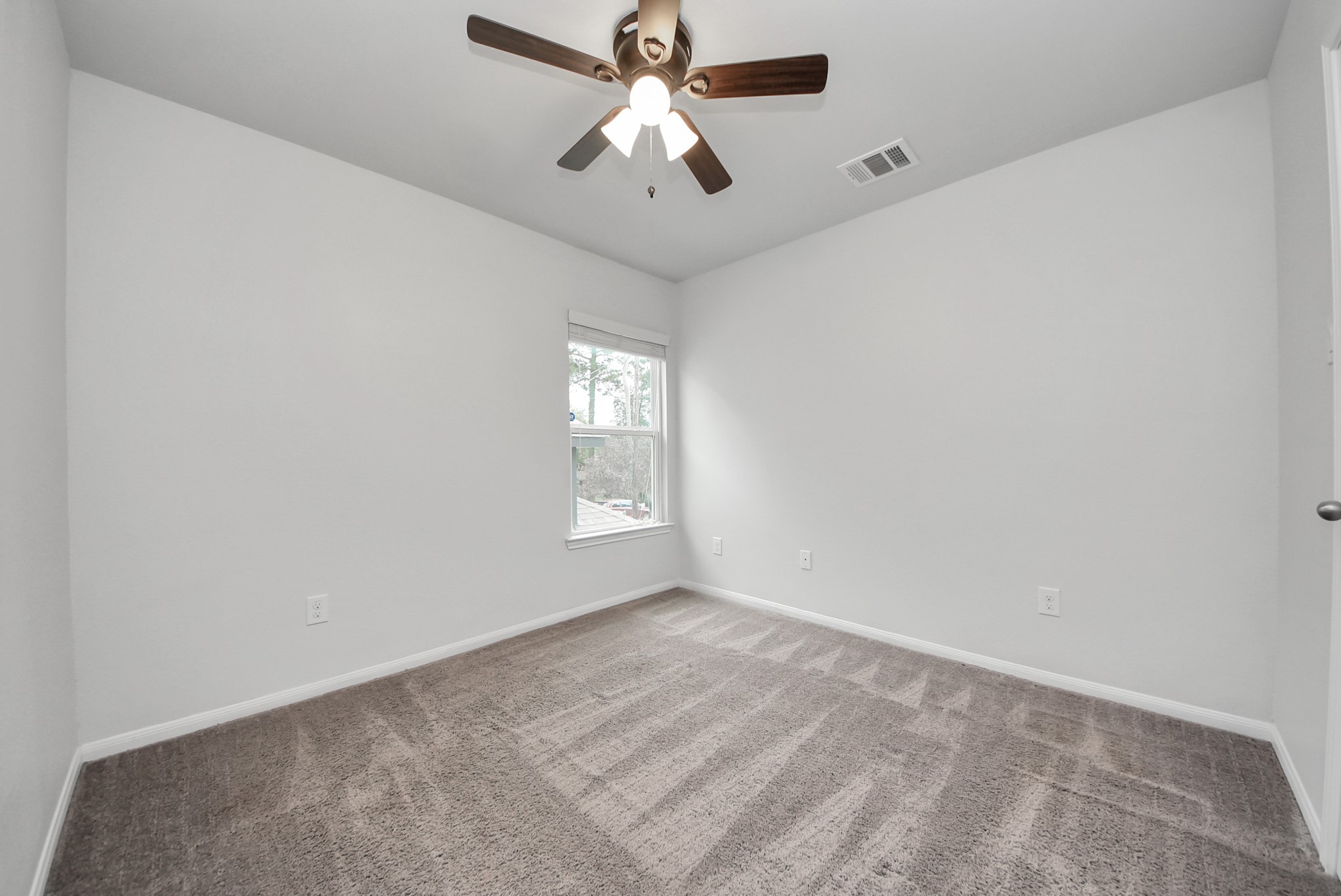 16692 E Ivanhoe Street Property Photo 9
