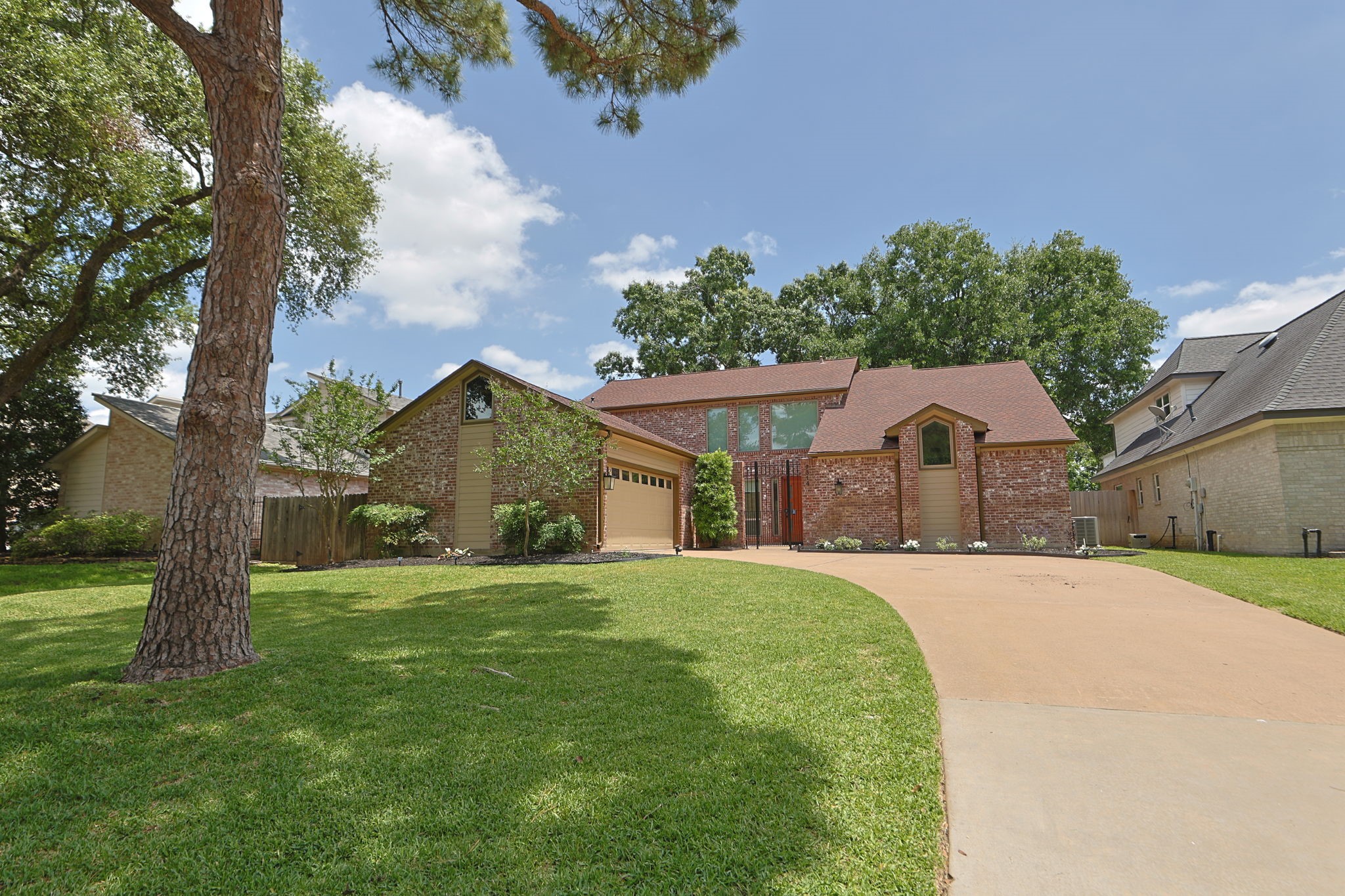 7314 Blenheim Palace Lane Property Photo 1