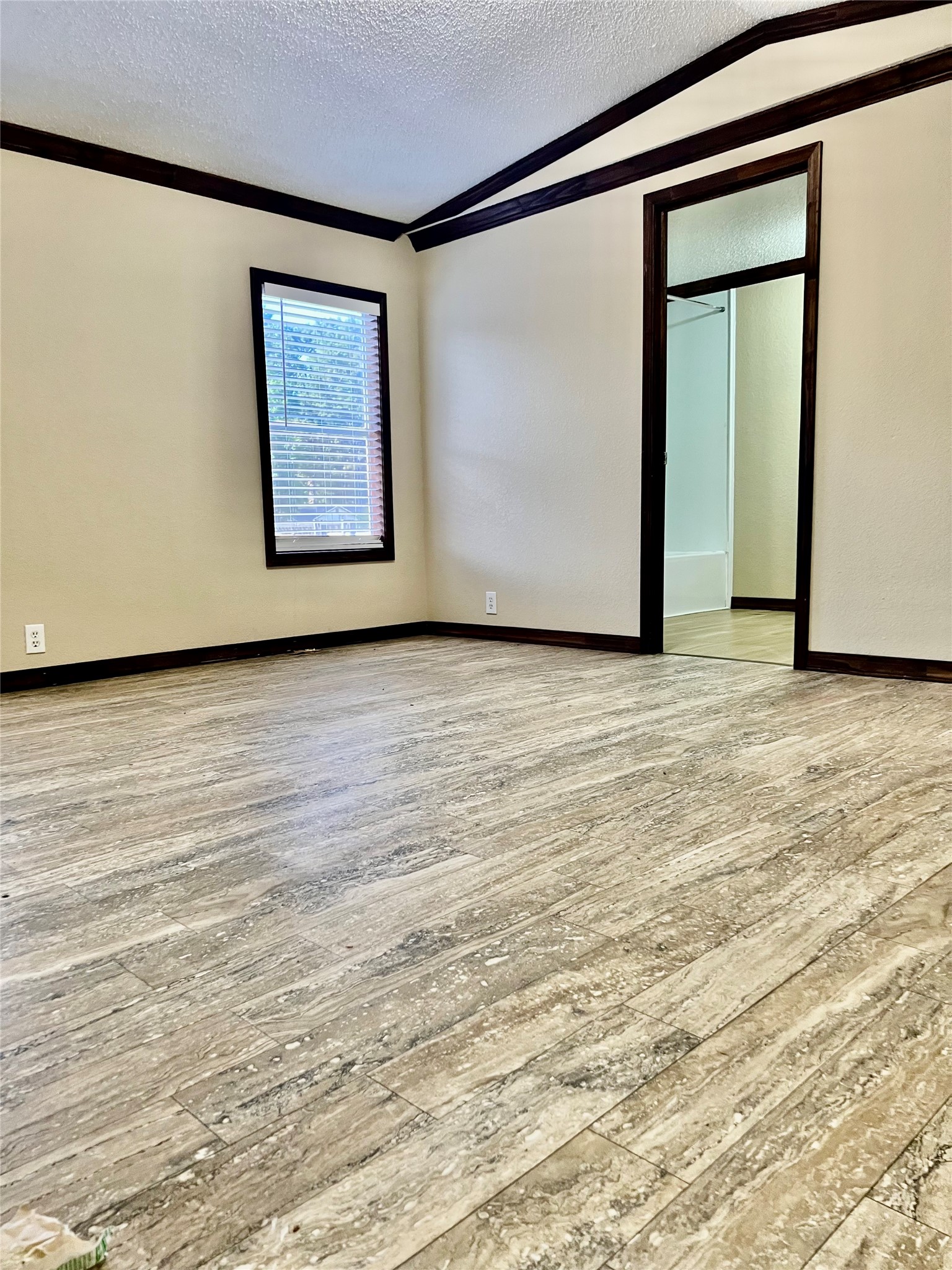 21044 S Sabine Drive Property Photo 6