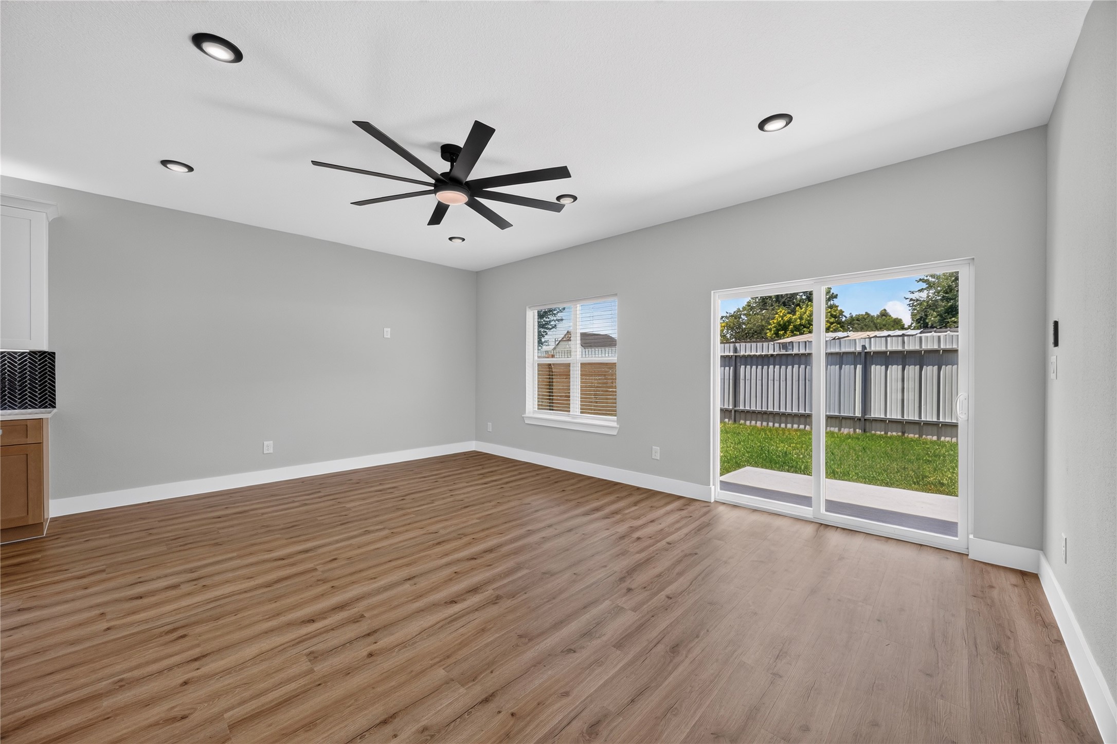 1836 Ferguson Way Street B Property Photo 5