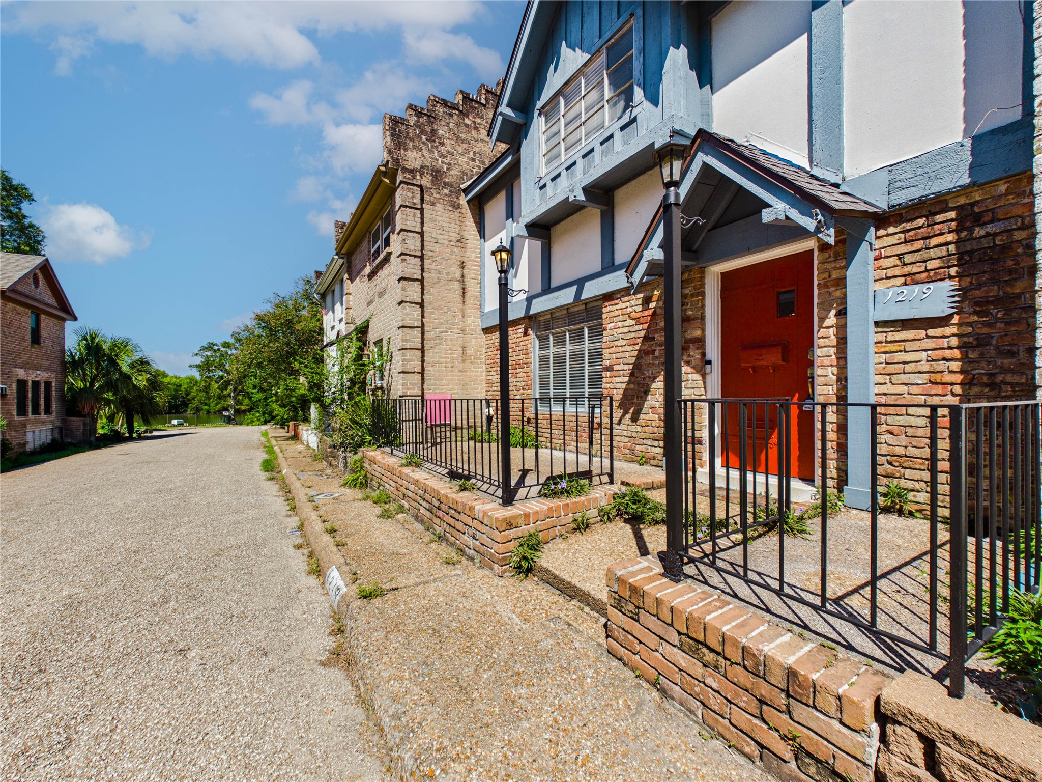 1219 Saxony Lane Property Photo 1