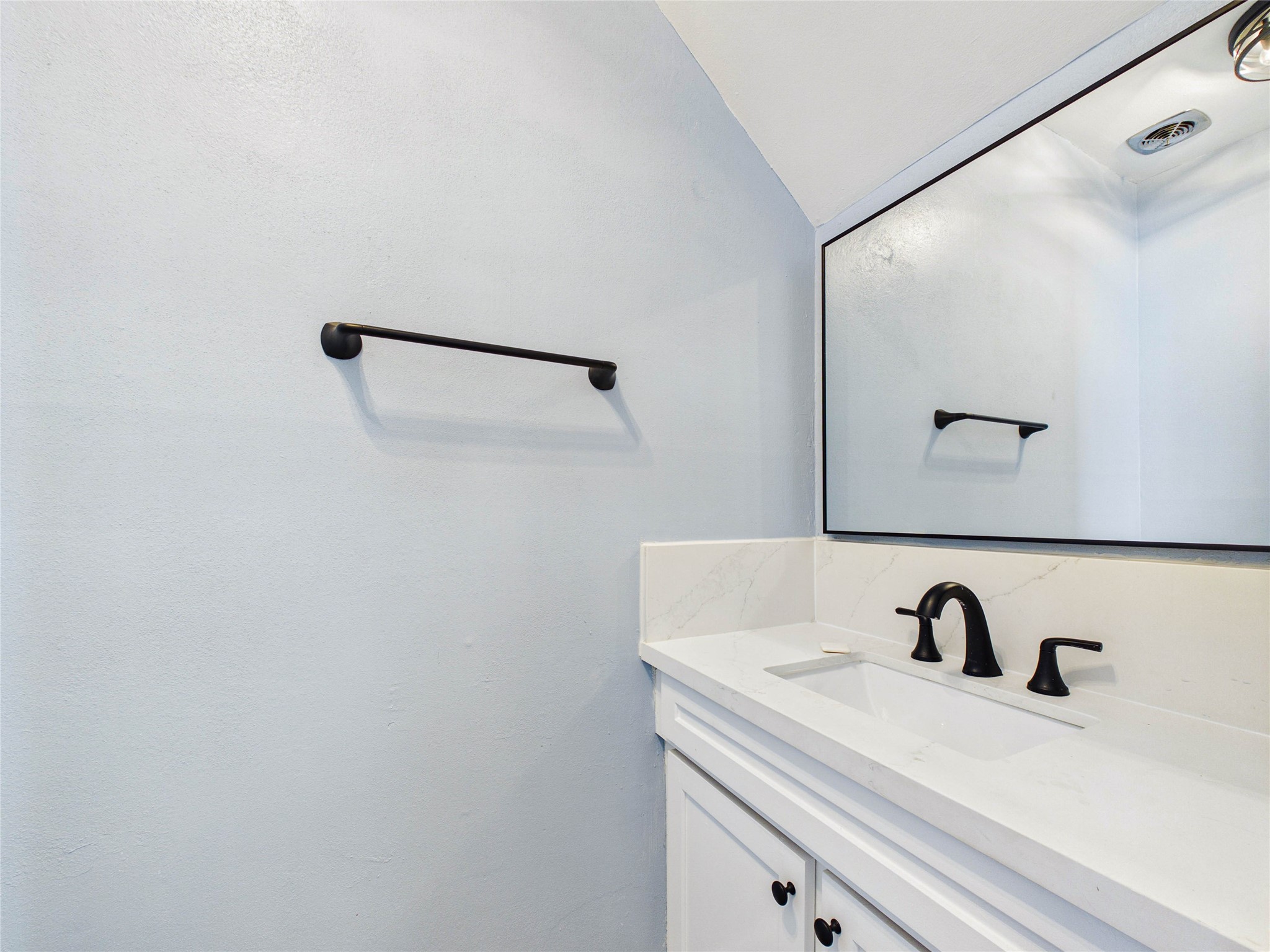 1219 Saxony Lane Property Photo 5