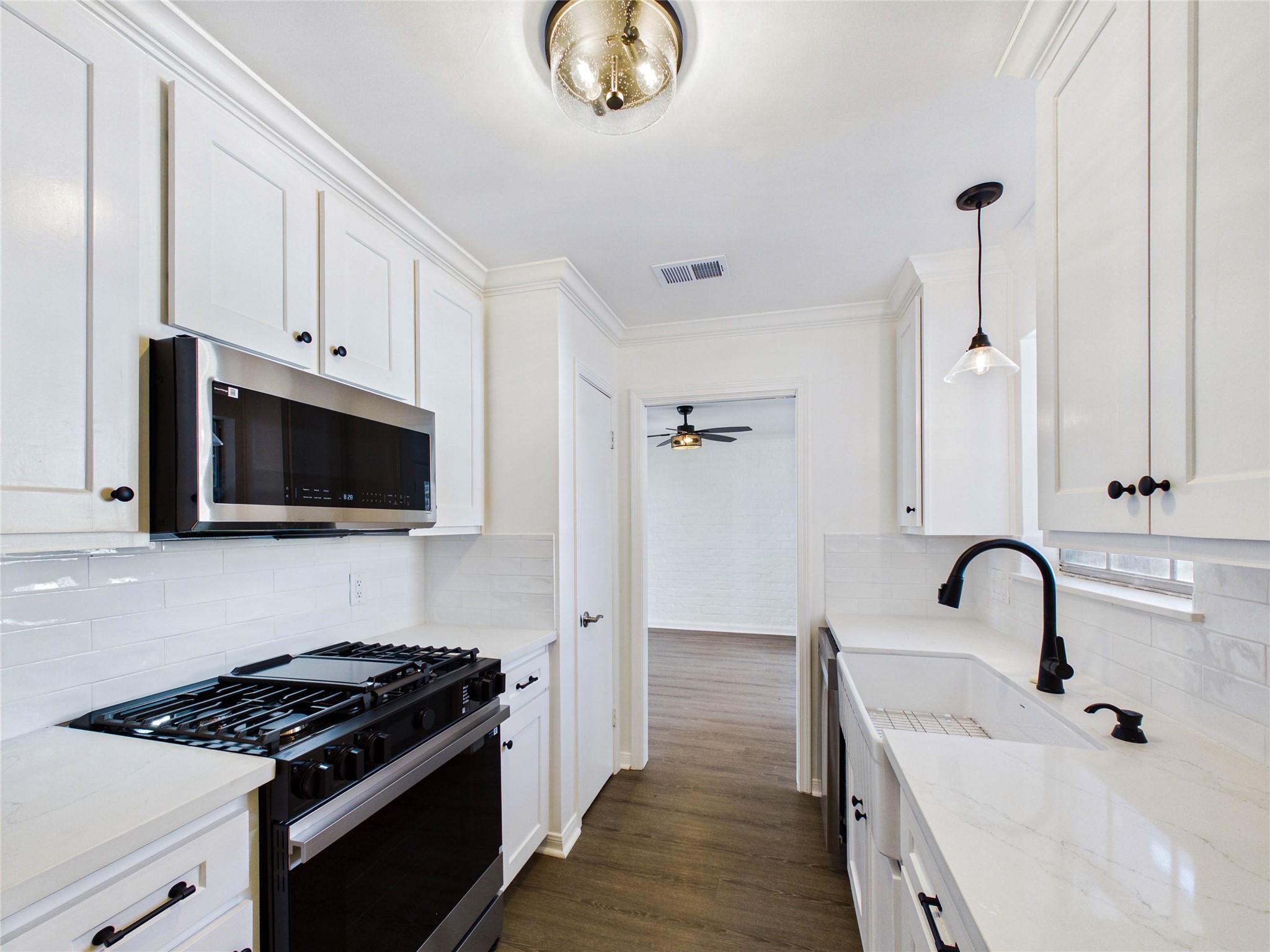 1219 Saxony Lane Property Photo 10