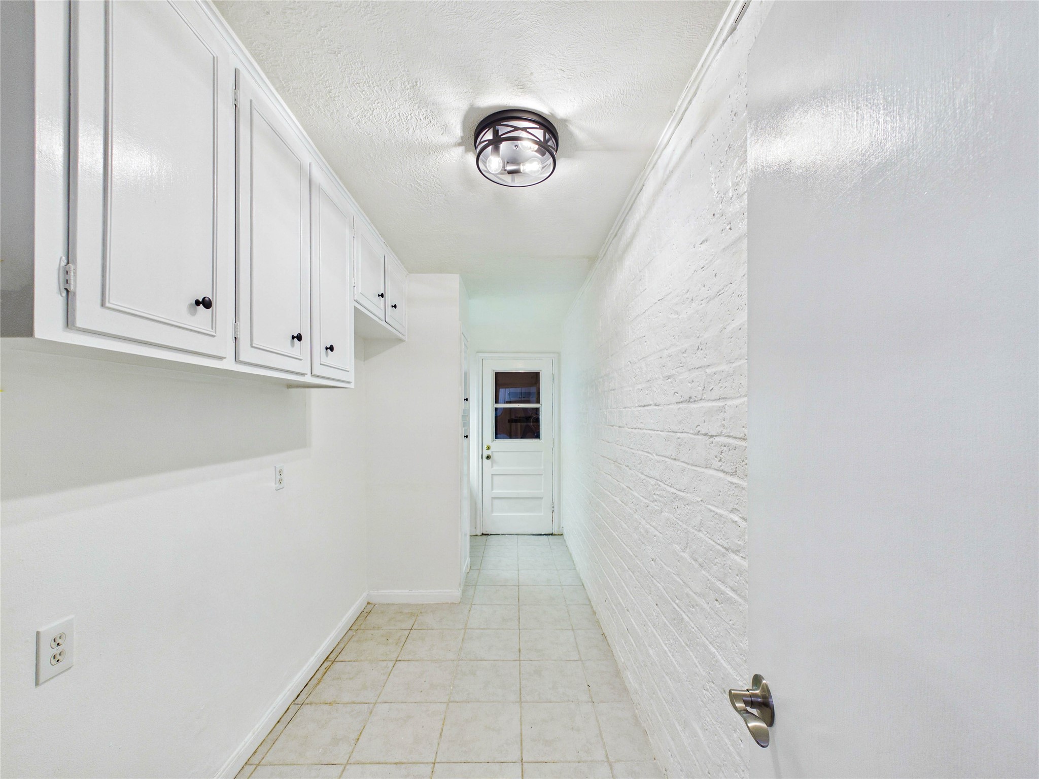 1219 Saxony Lane Property Photo 11