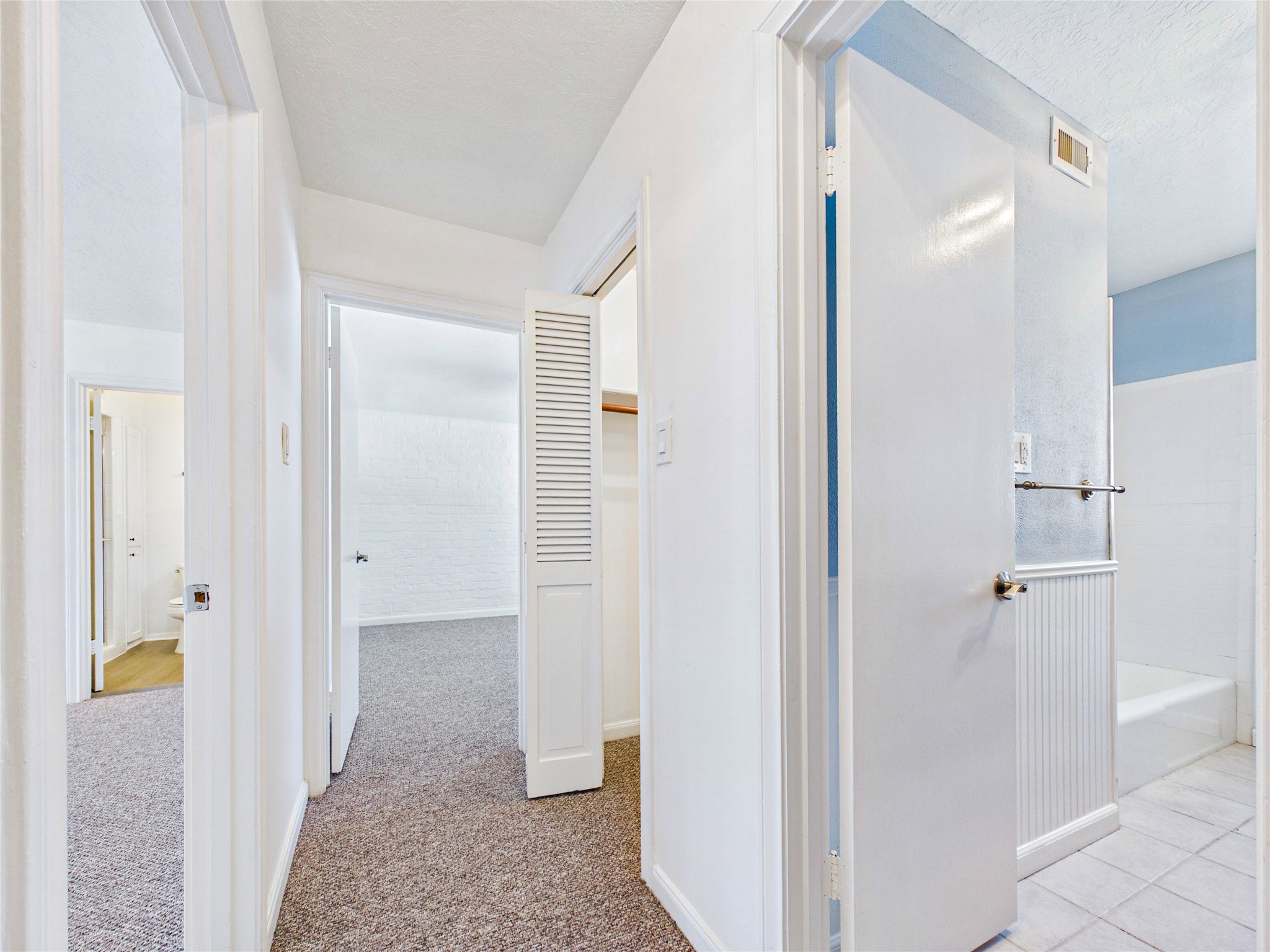 1219 Saxony Lane Property Photo 15