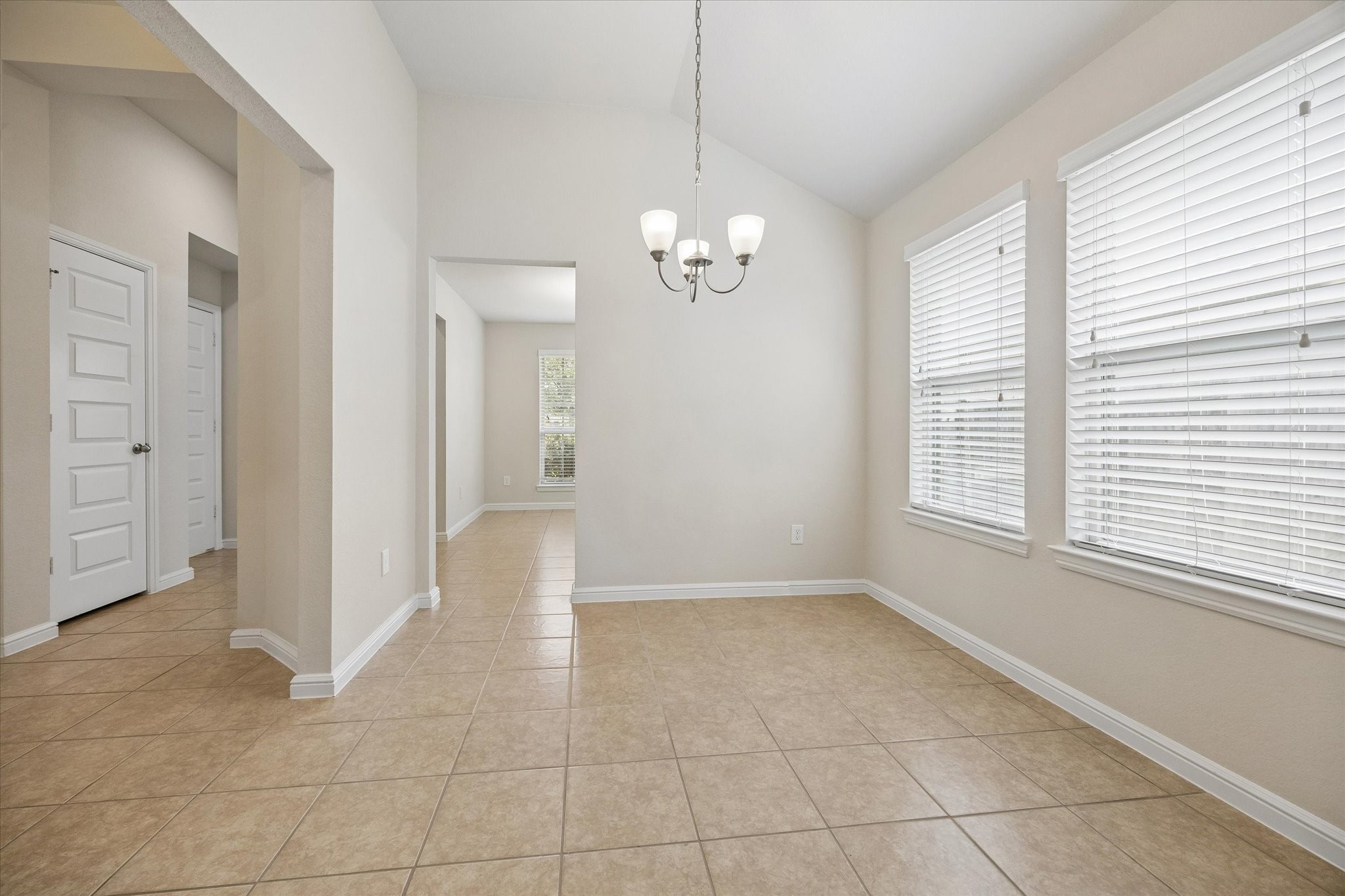 18219 Alora Springs Trc Property Photo 4