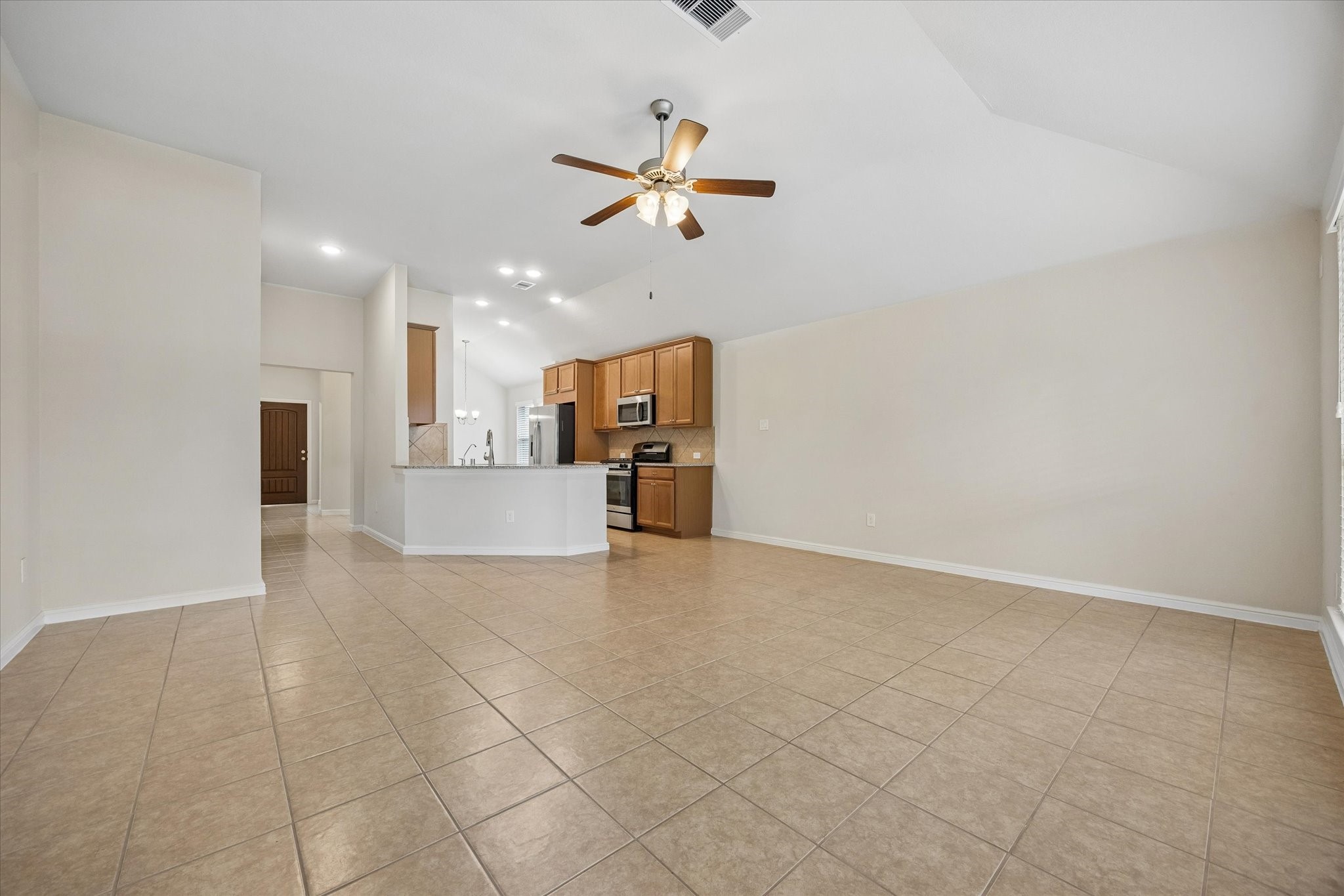18219 Alora Springs Trc Property Photo 8