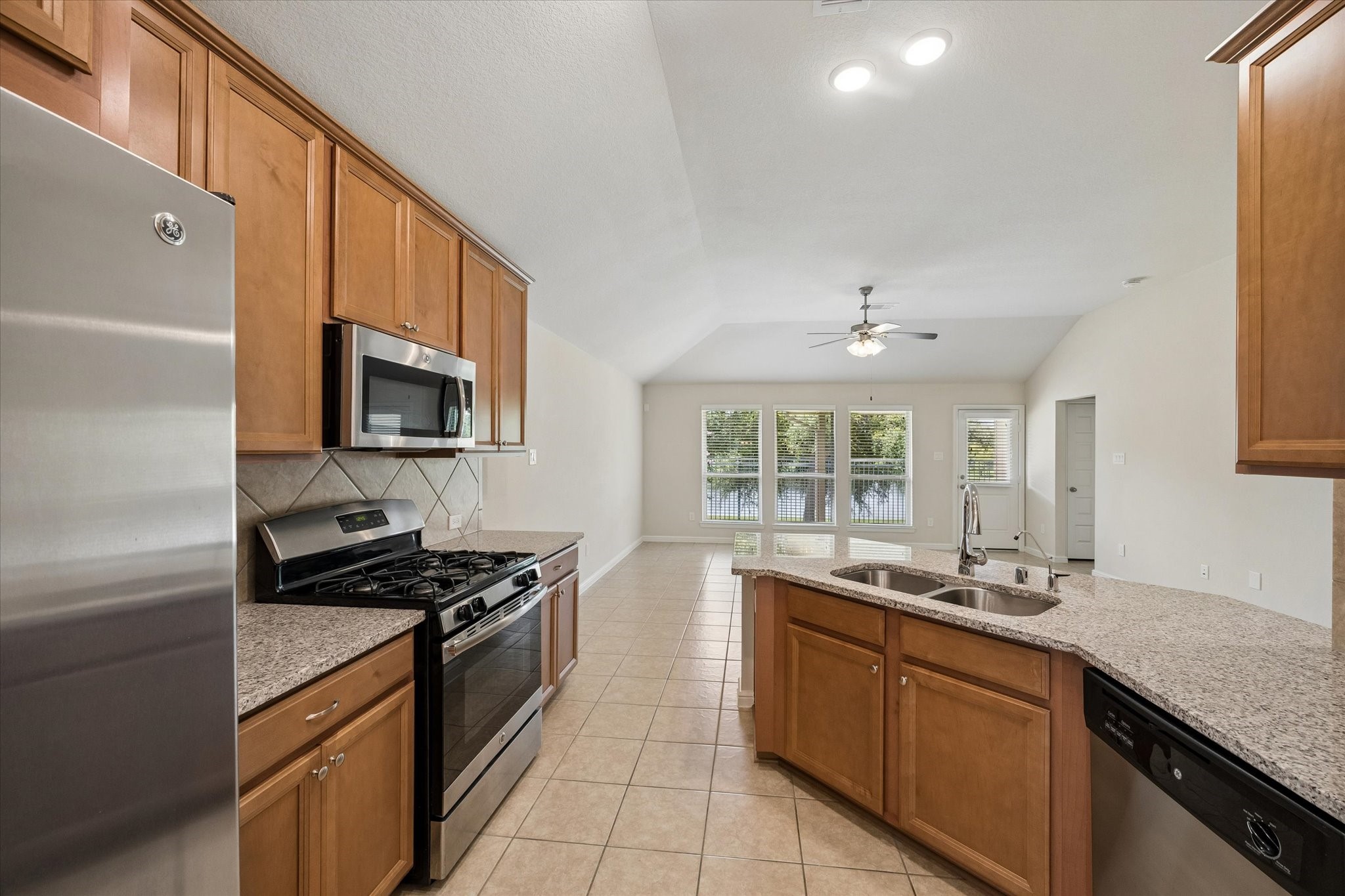 18219 Alora Springs Trc Property Photo 9