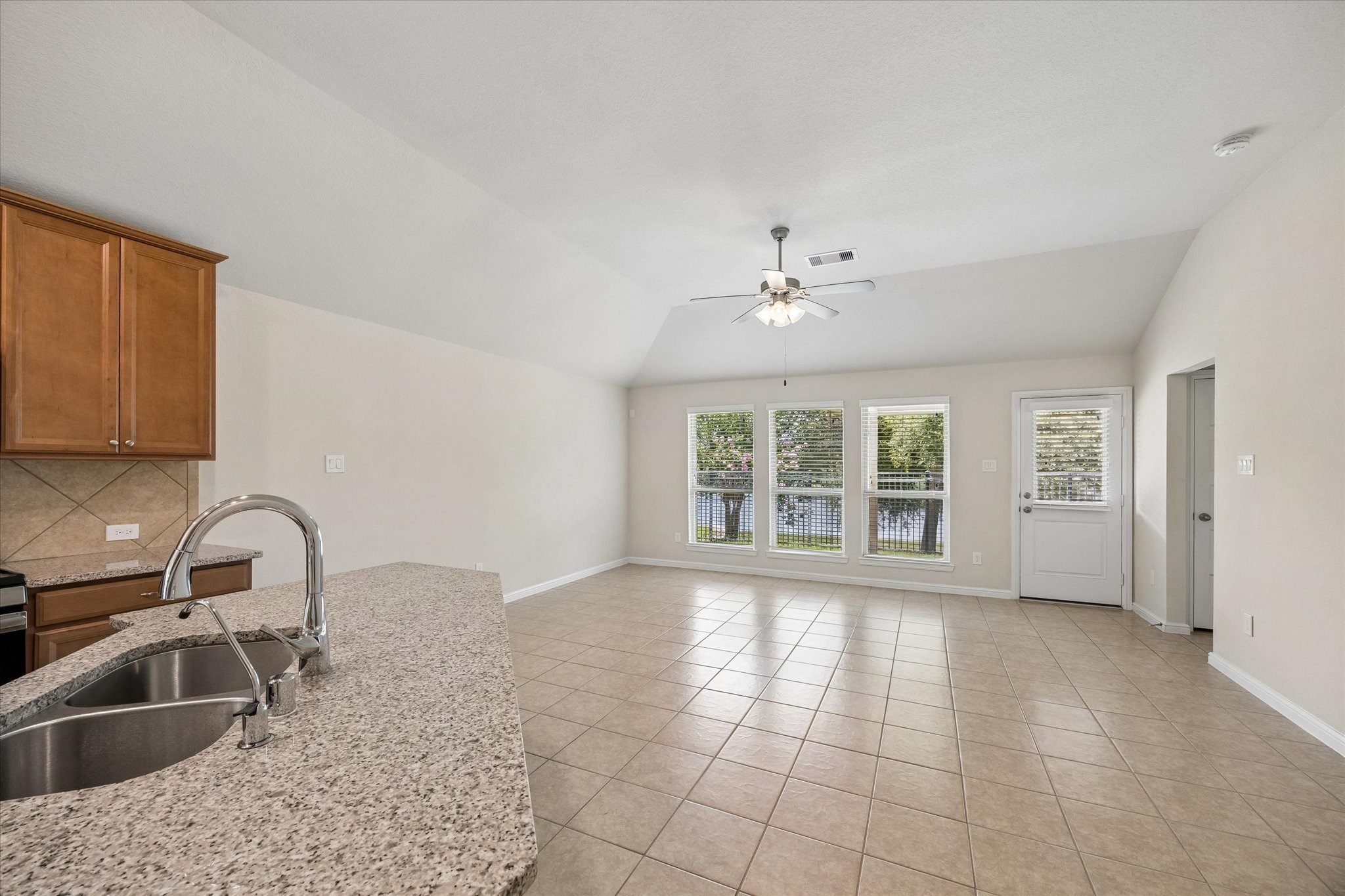 18219 Alora Springs Trc Property Photo 11