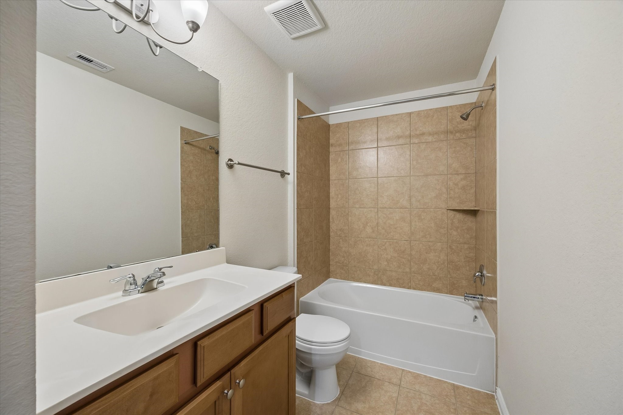 18219 Alora Springs Trc Property Photo 17