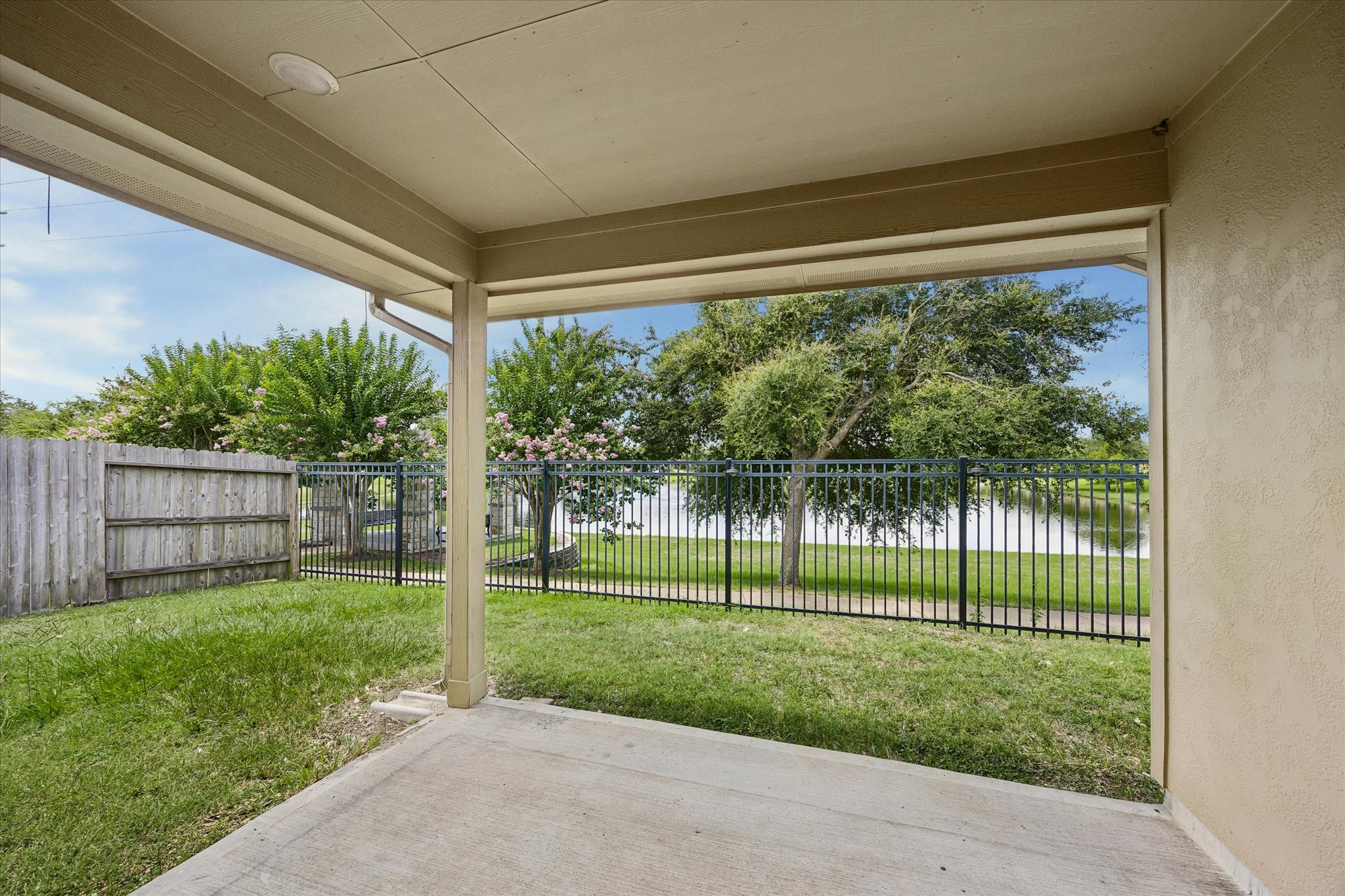 18219 Alora Springs Trc Property Photo 19