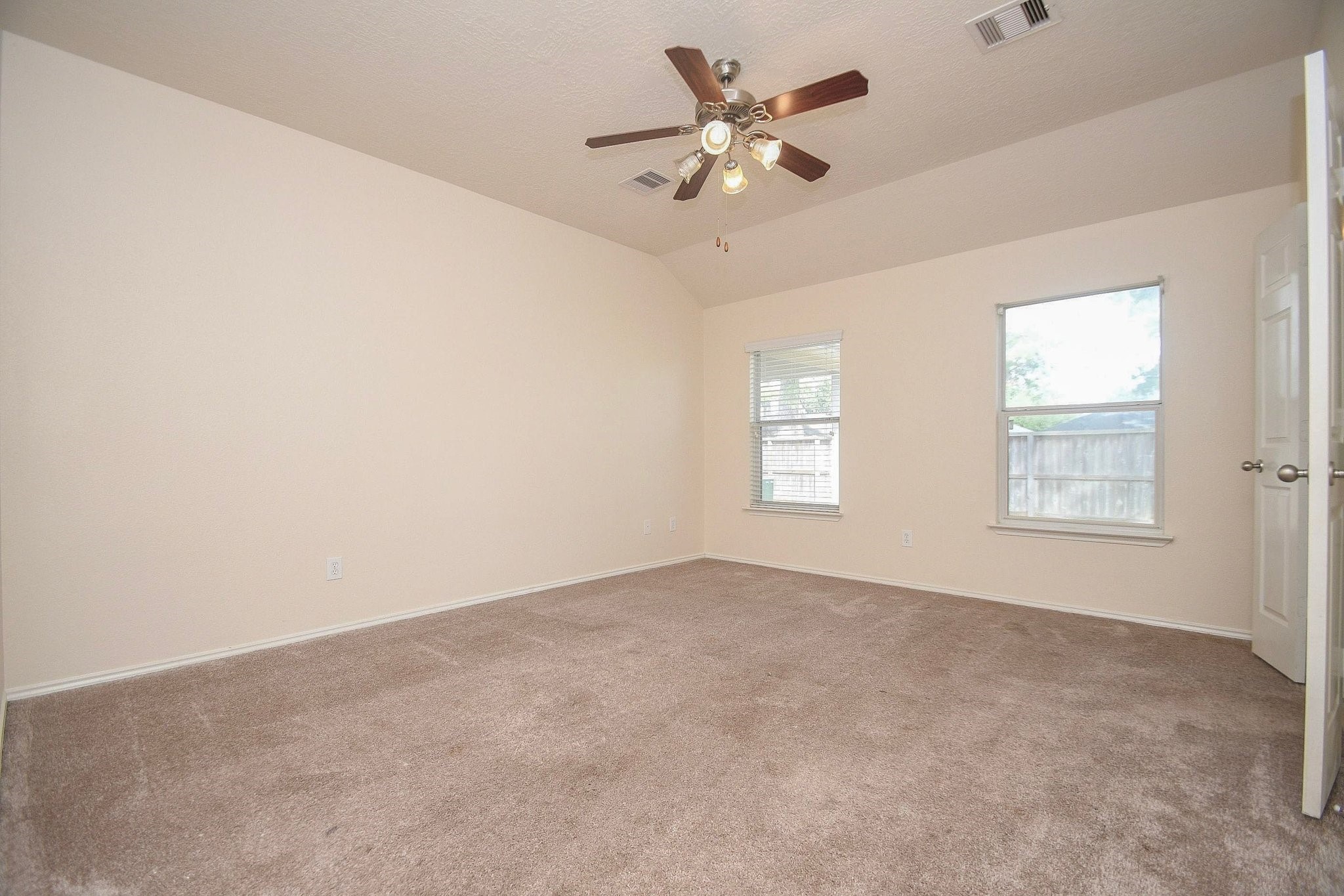 5010 Bridgevalley Court Property Photo 21