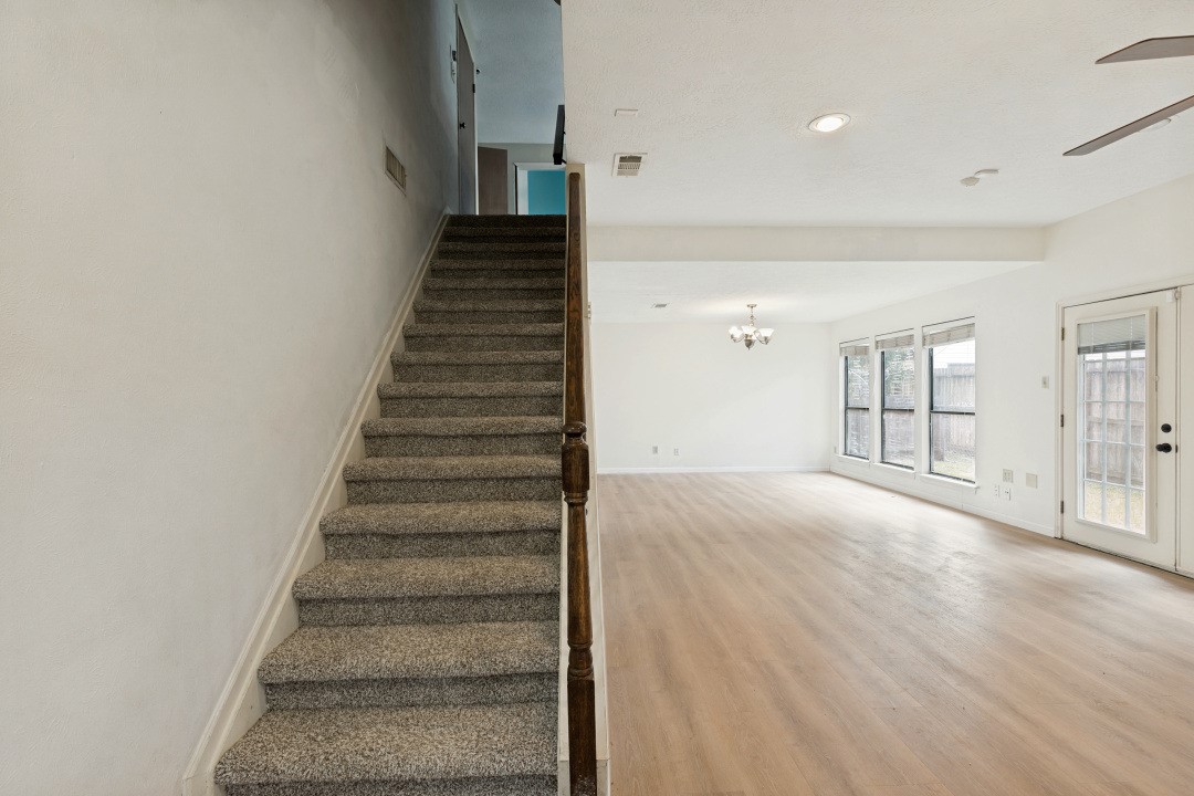 8214 Pine Falls Drive Property Photo 5