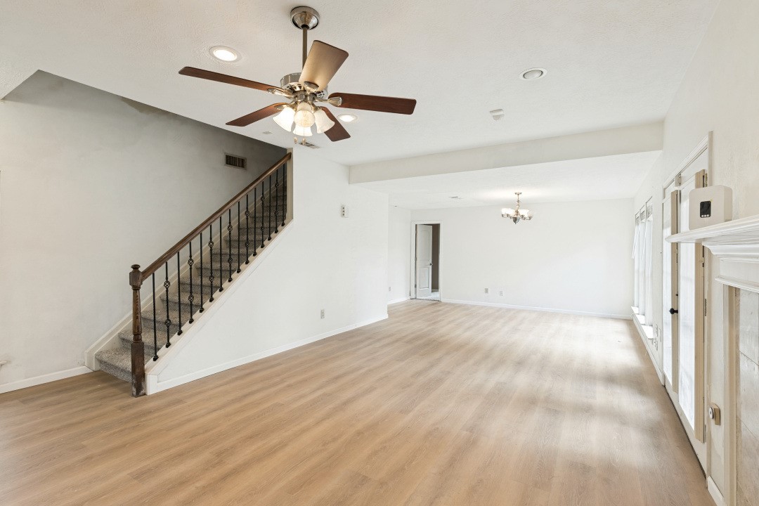 8214 Pine Falls Drive Property Photo 6