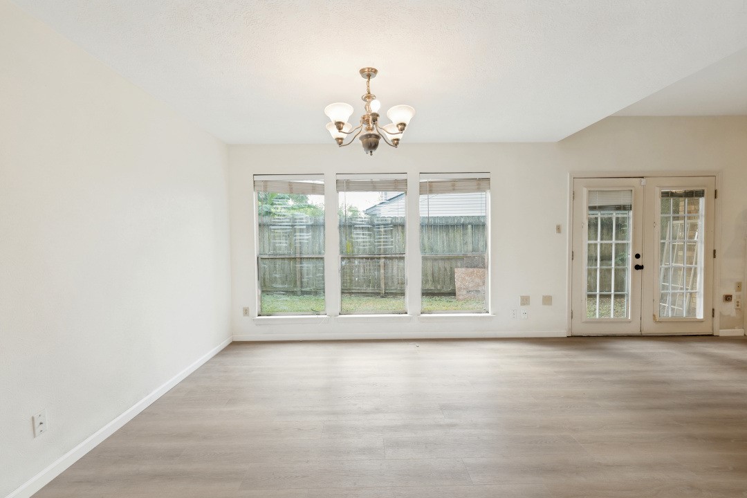 8214 Pine Falls Drive Property Photo 7