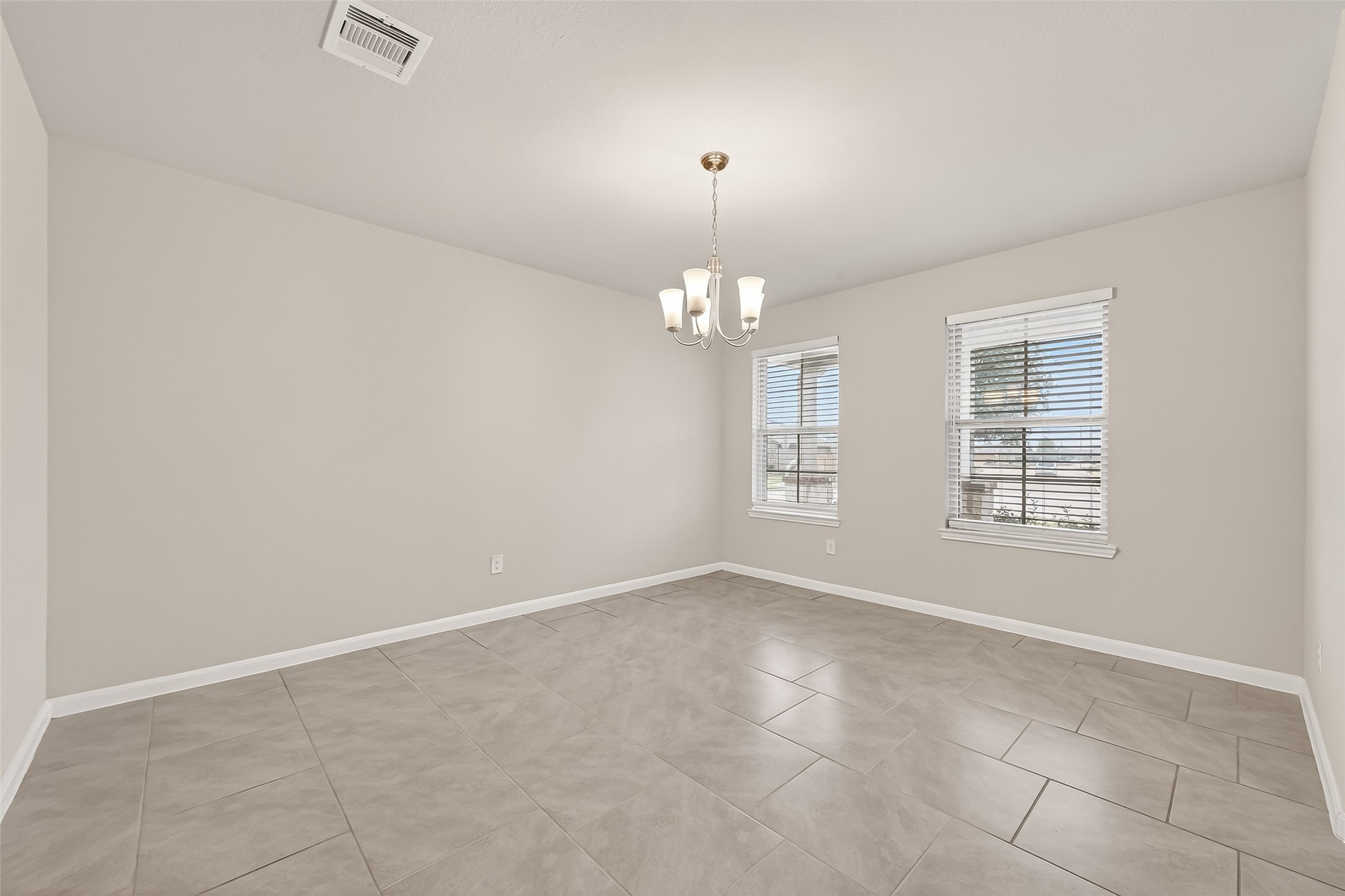 18343 Stablewood Manor Trail Property Photo 4