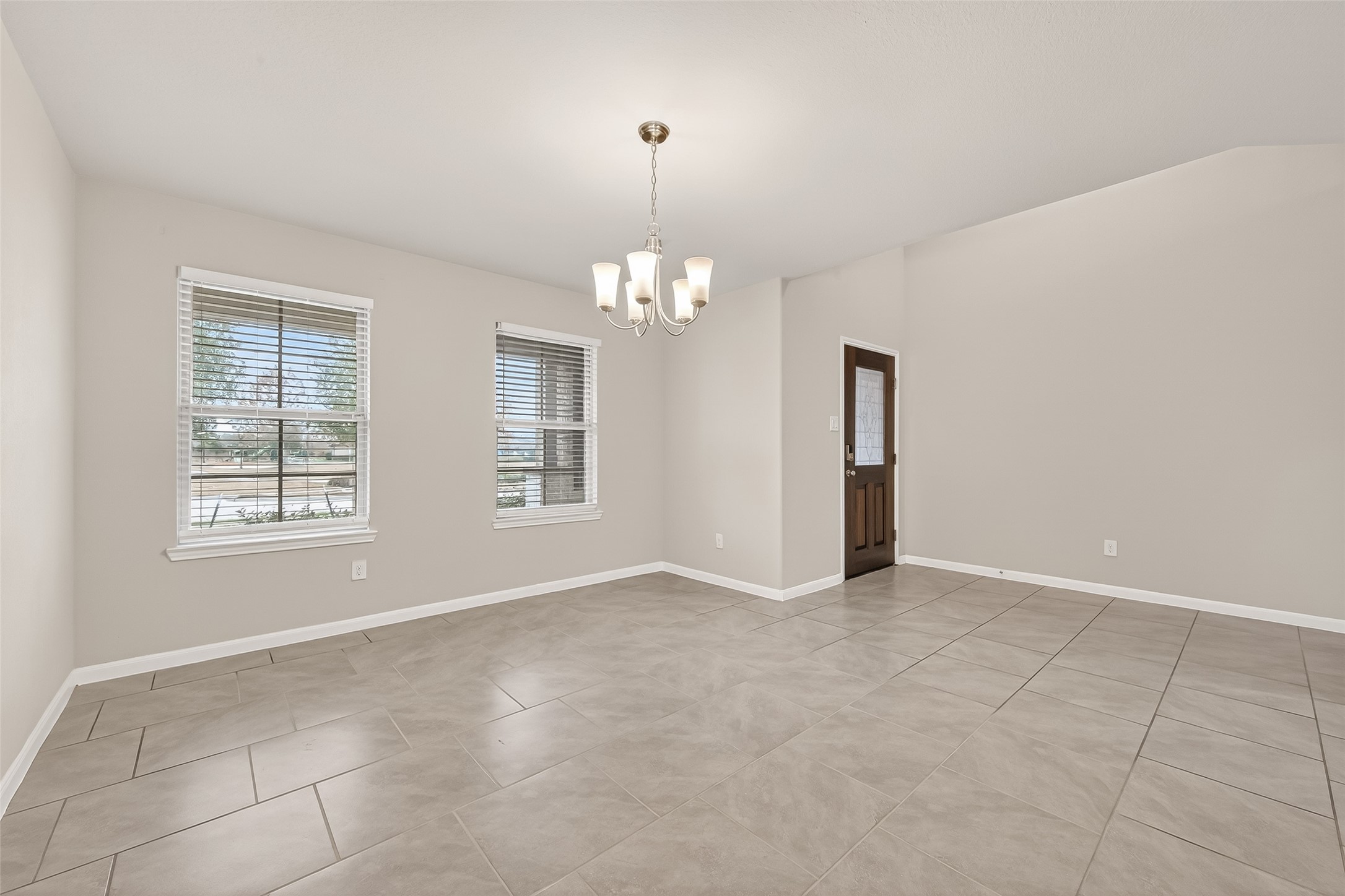 18343 Stablewood Manor Trail Property Photo 5