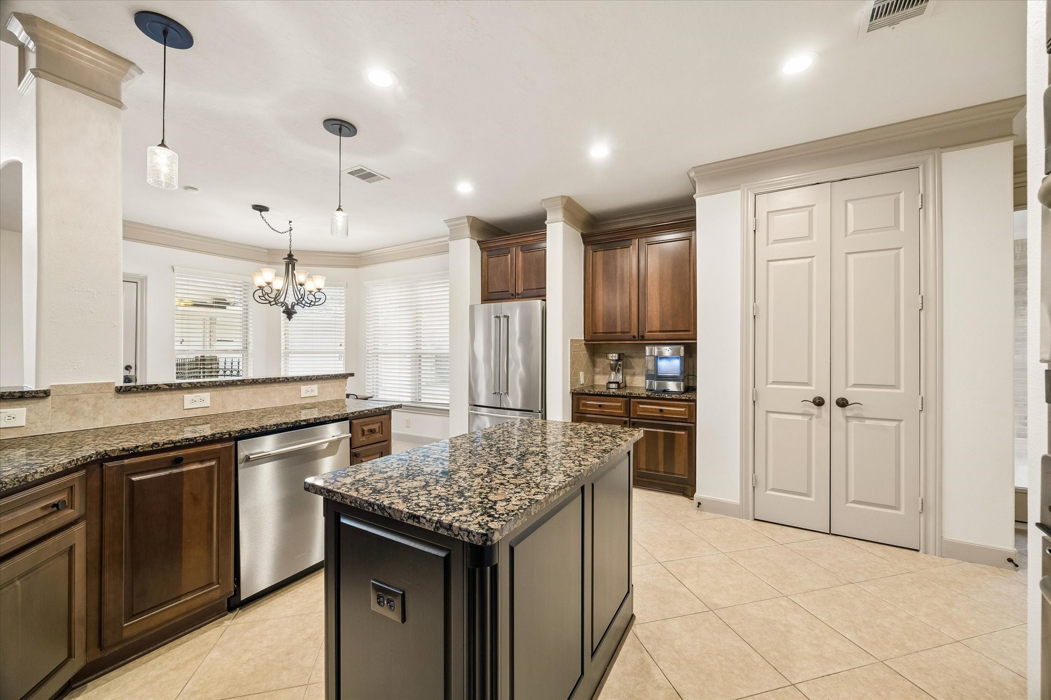 5919 Majestic Pines Drive Property Photo 15