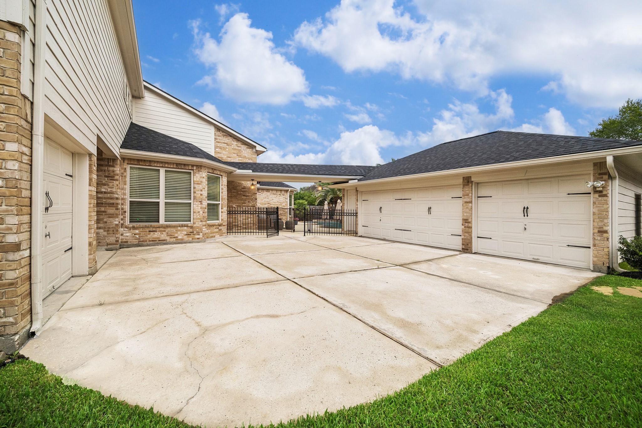 5919 Majestic Pines Drive Property Photo 33