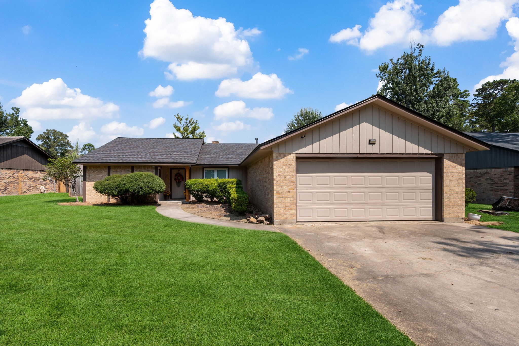 408 Foxmeadow Lane Property Photo 1
