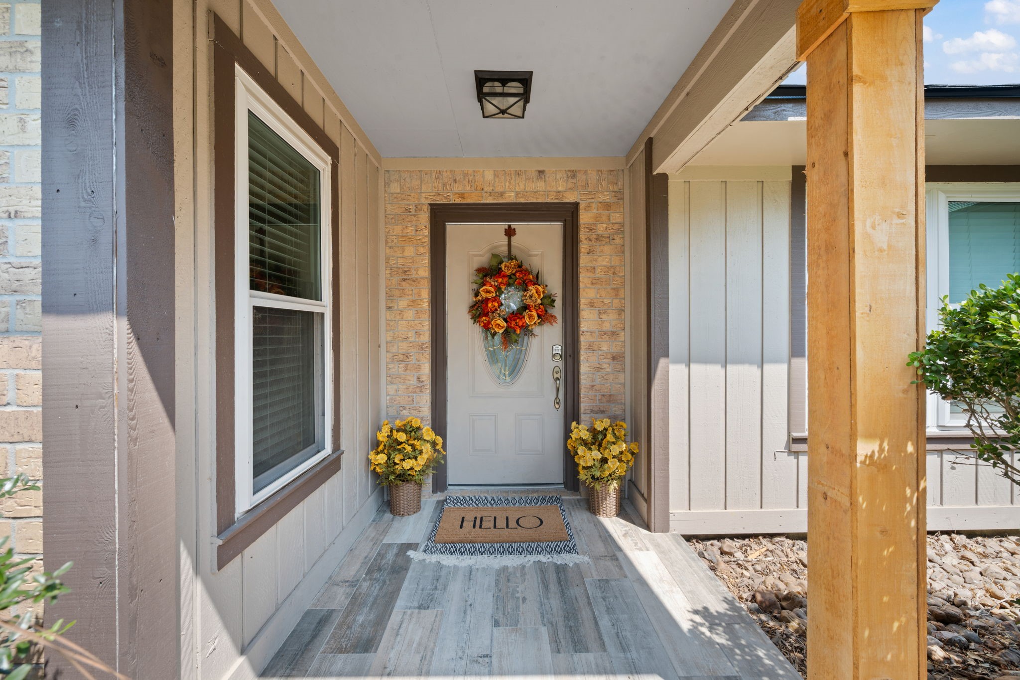 408 Foxmeadow Lane Property Photo 2
