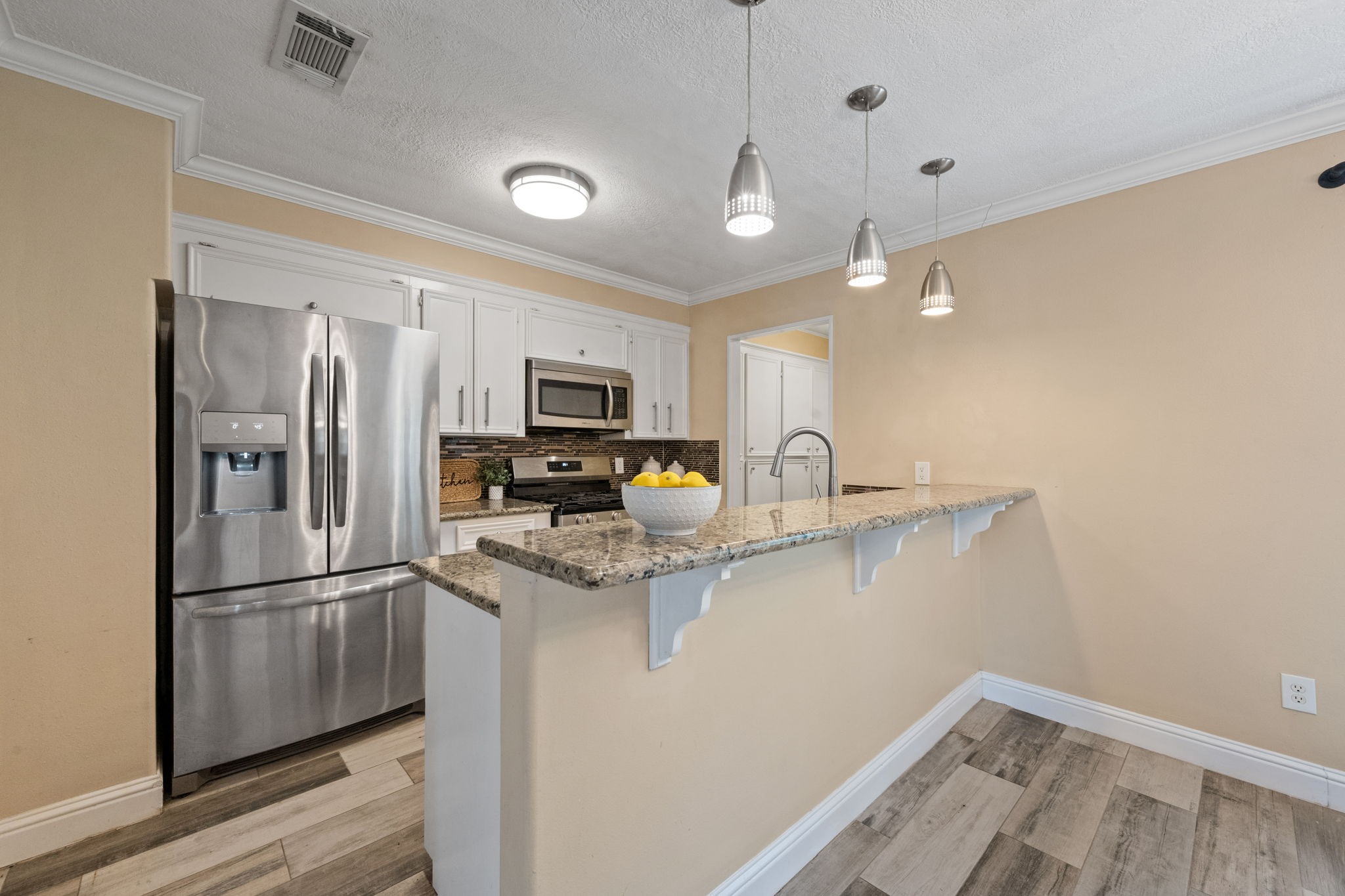 408 Foxmeadow Lane Property Photo 9