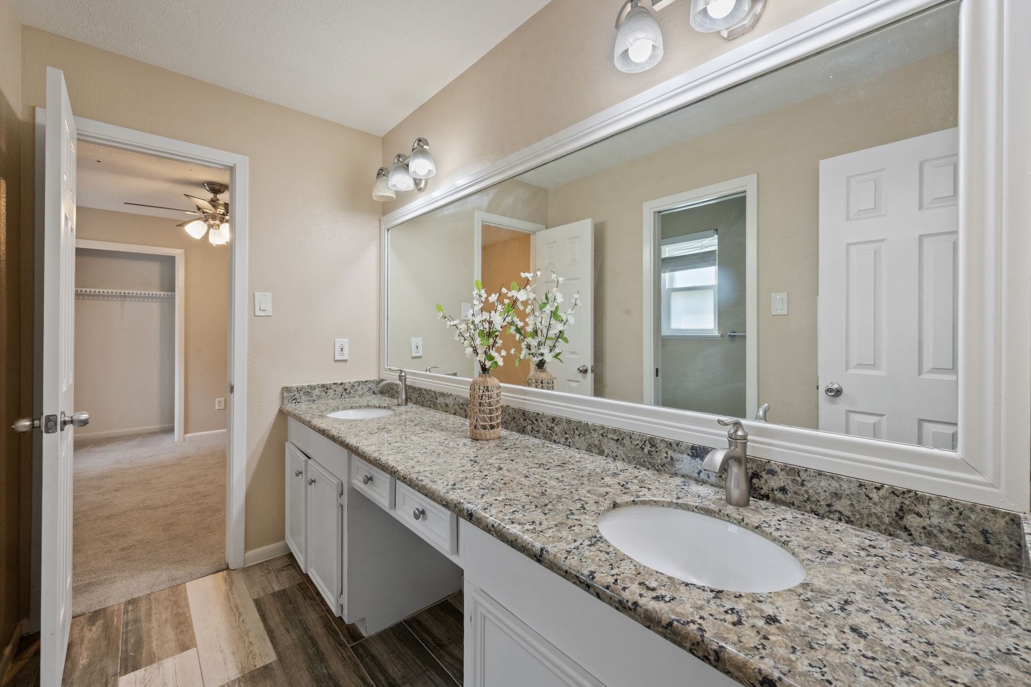 408 Foxmeadow Lane Property Photo 15