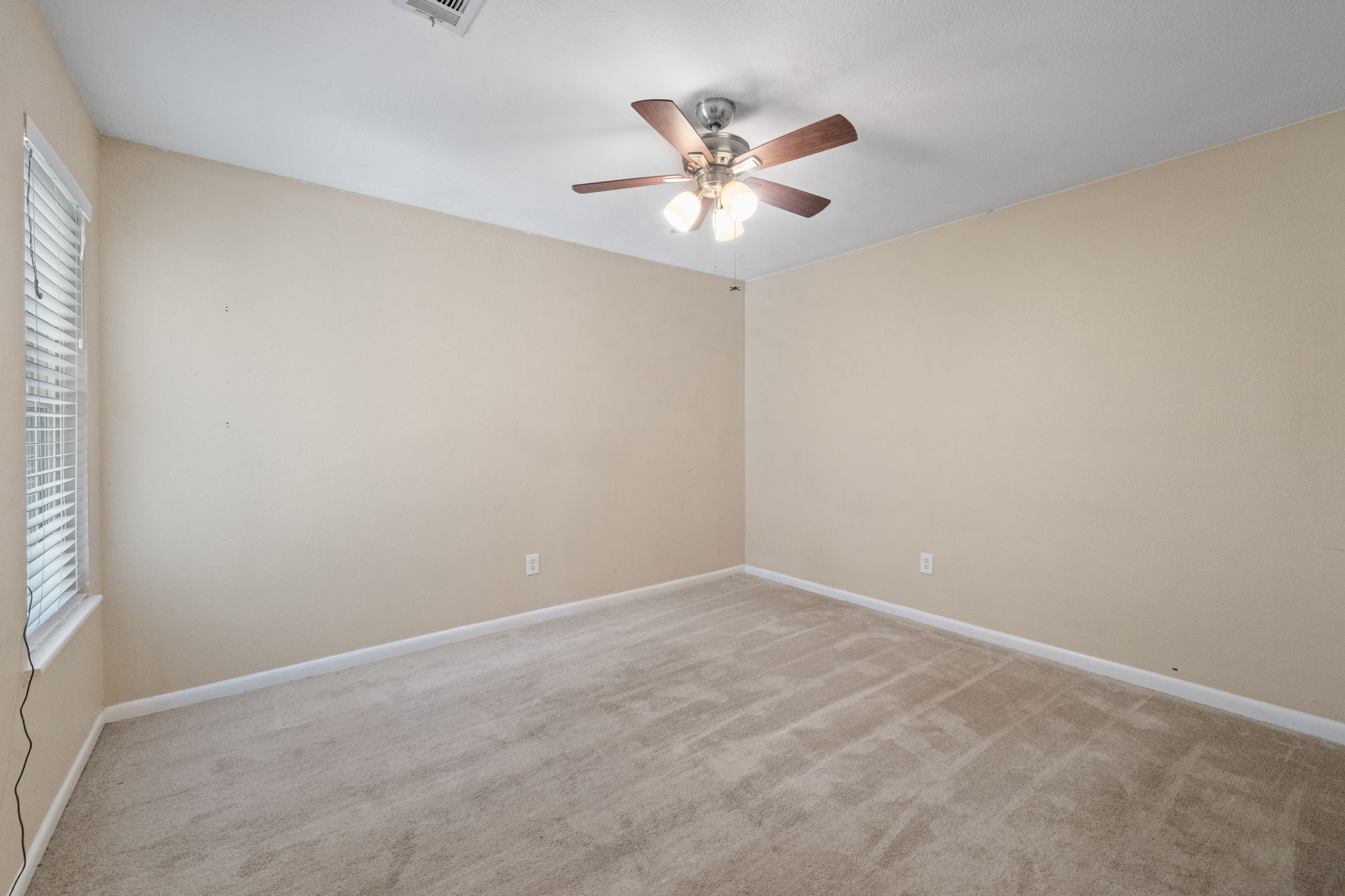 408 Foxmeadow Lane Property Photo 20
