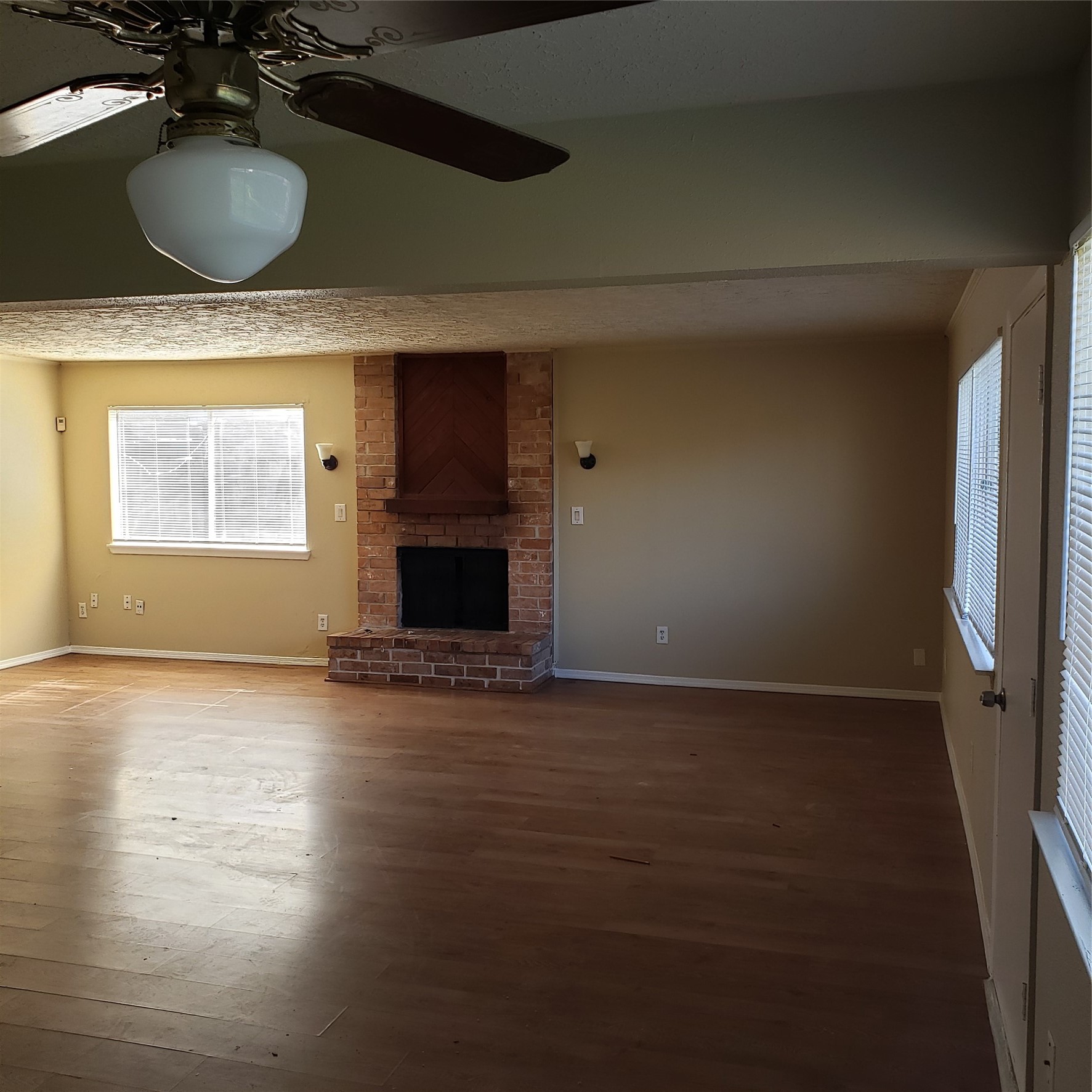 16734 Lost Quail Drive Property Photo 4