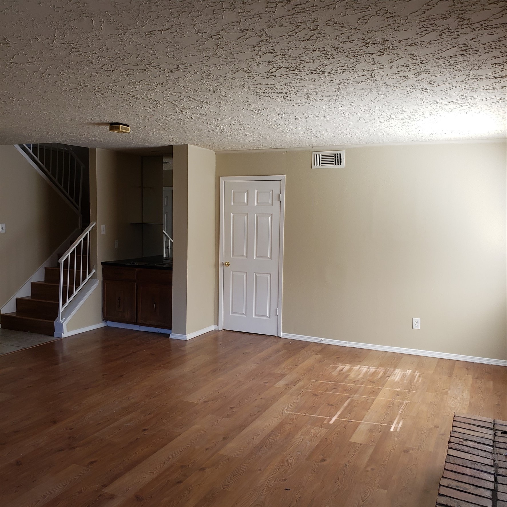 16734 Lost Quail Drive Property Photo 5