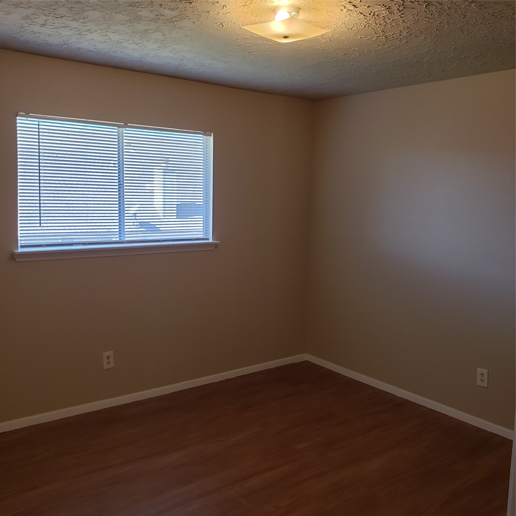 16734 Lost Quail Drive Property Photo 12