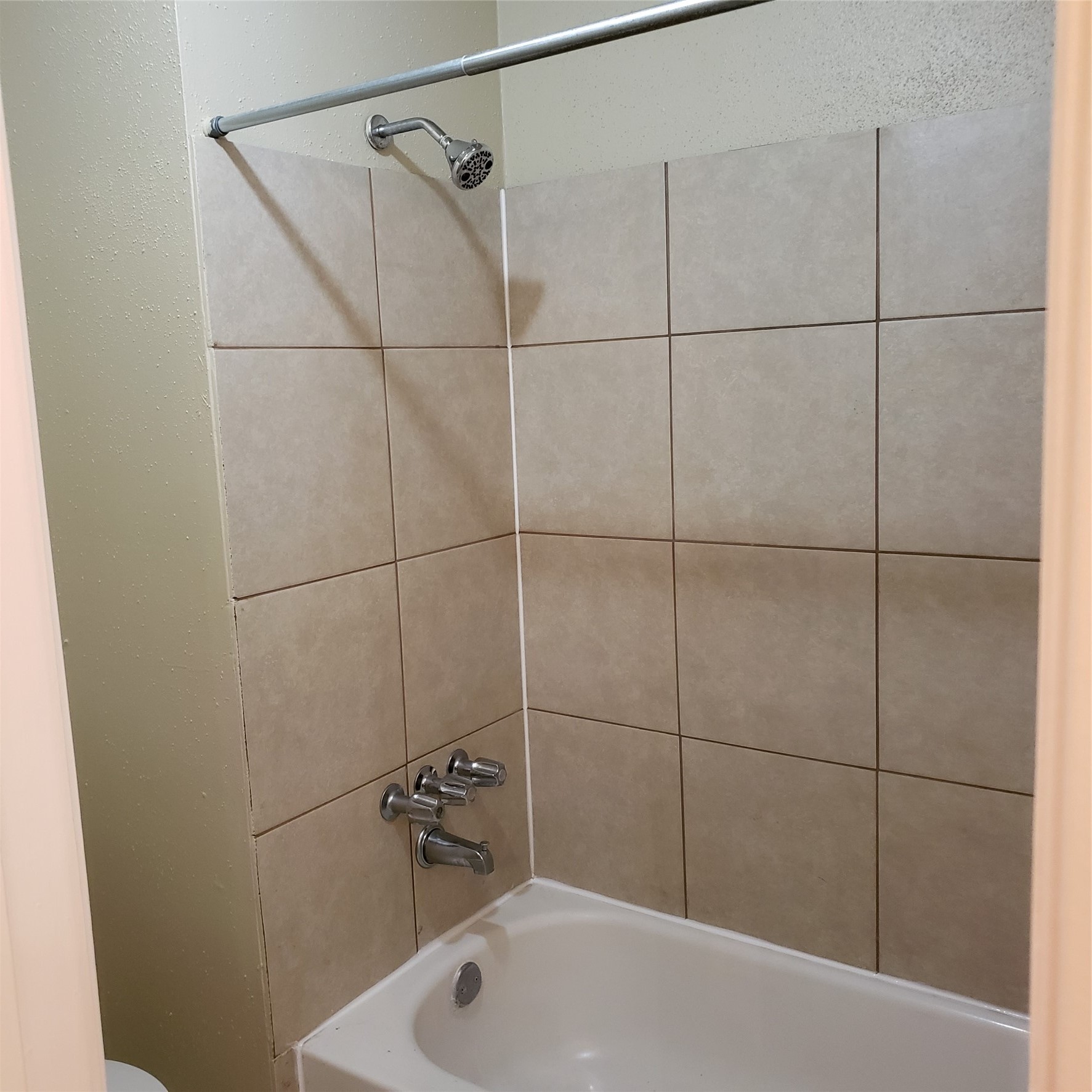 16734 Lost Quail Drive Property Photo 18