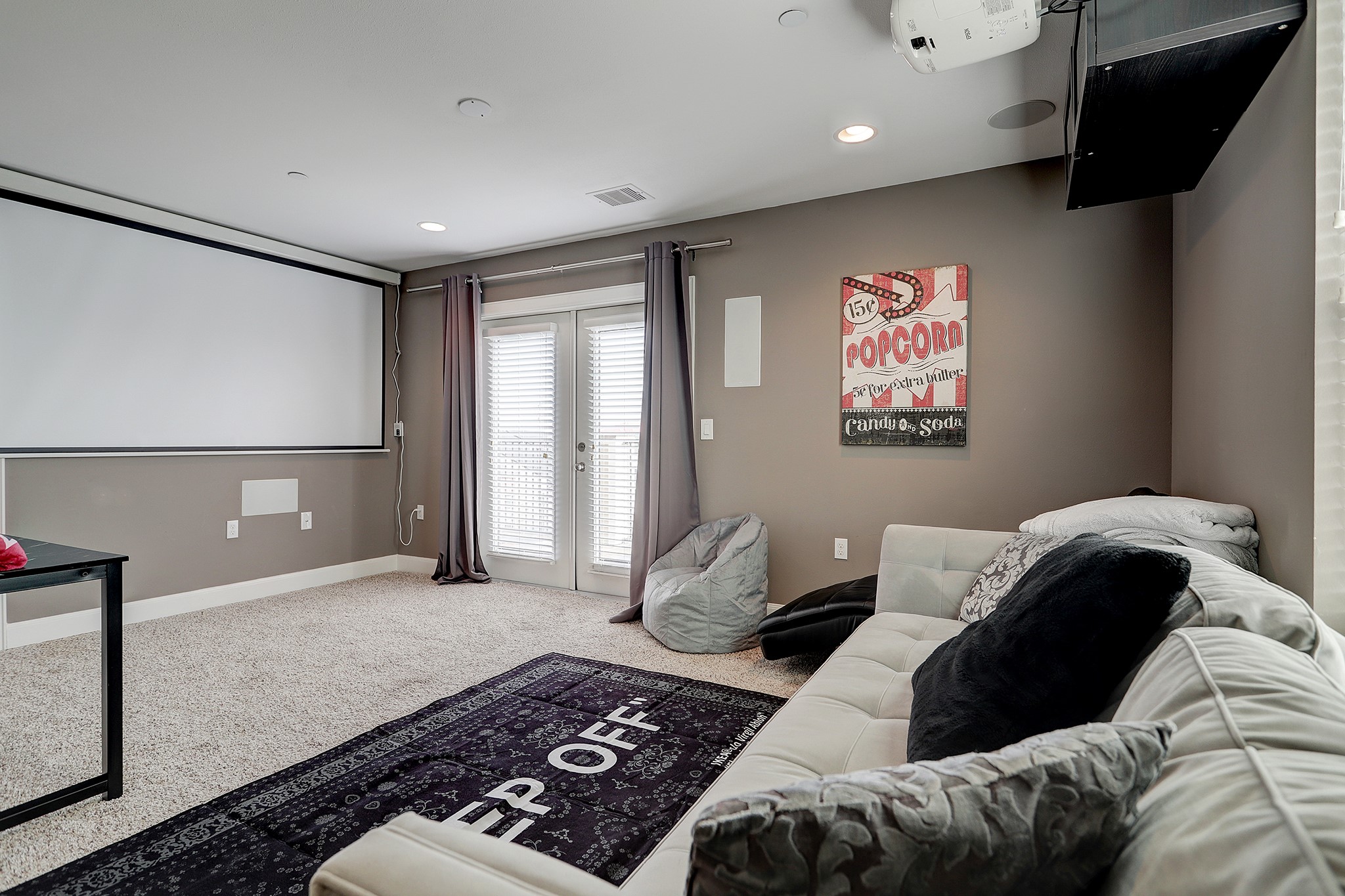 1206 Cushing Street Property Photo 14