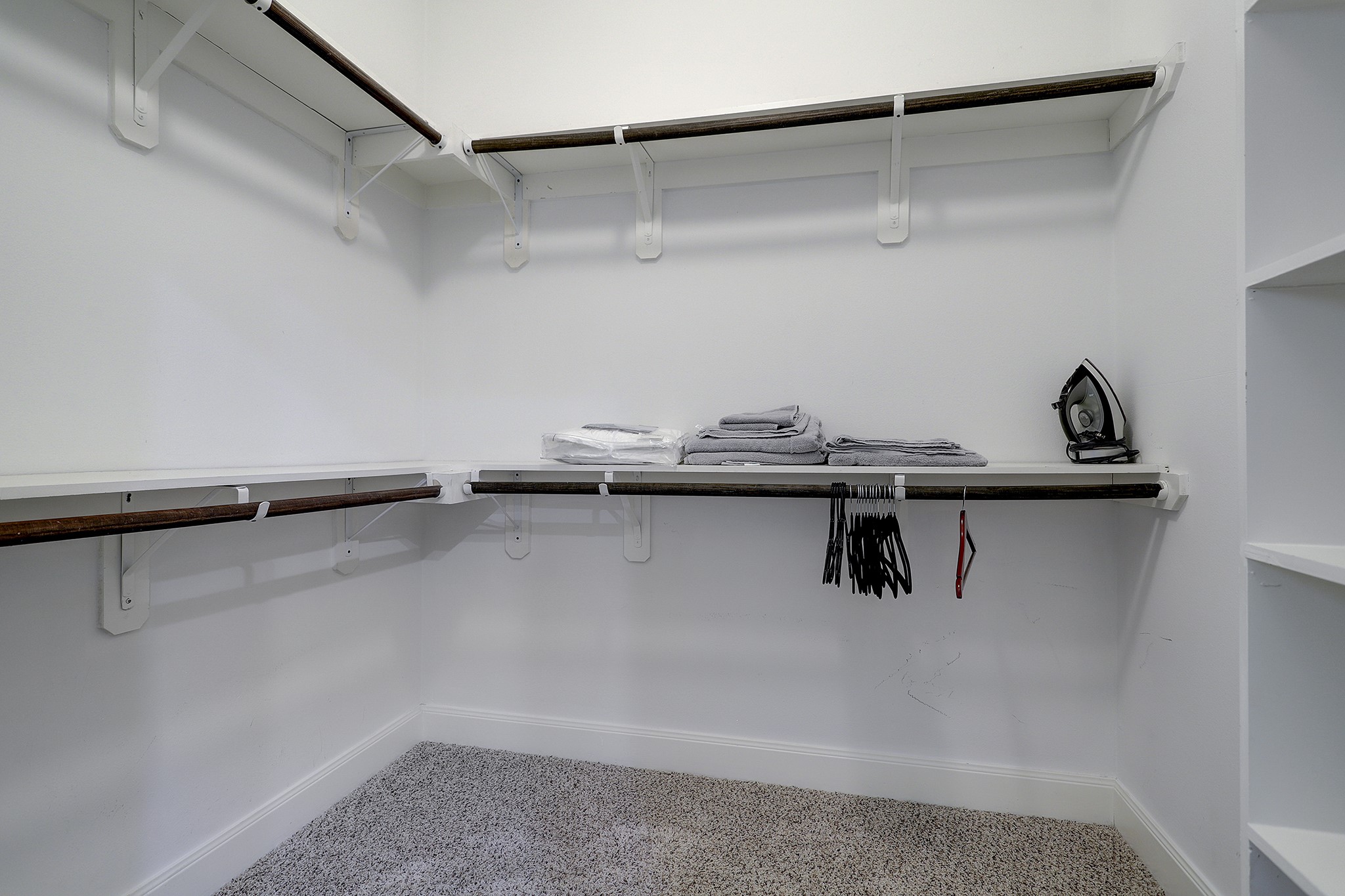1206 Cushing Street Property Photo 15