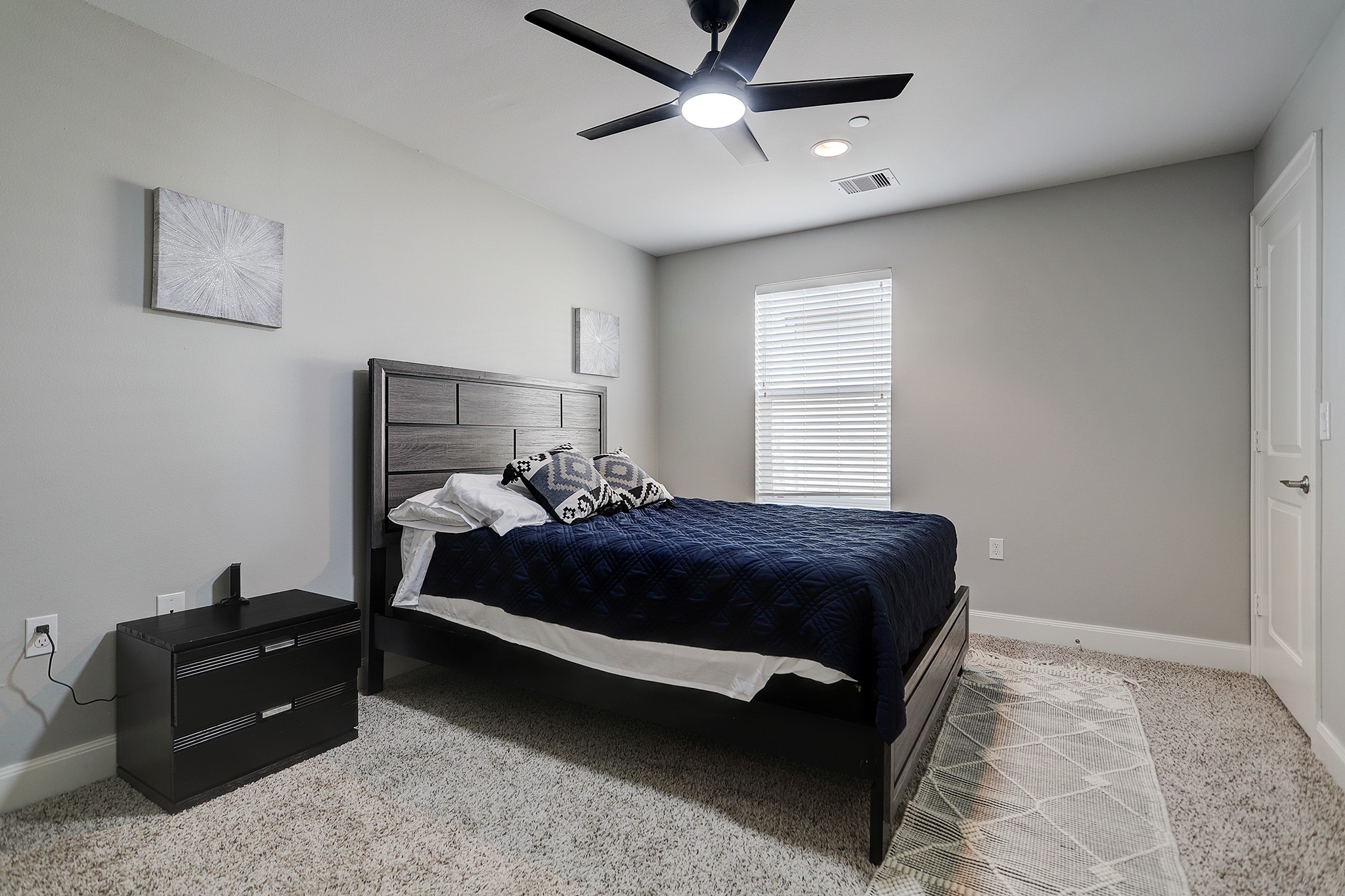 1206 Cushing Street Property Photo 17