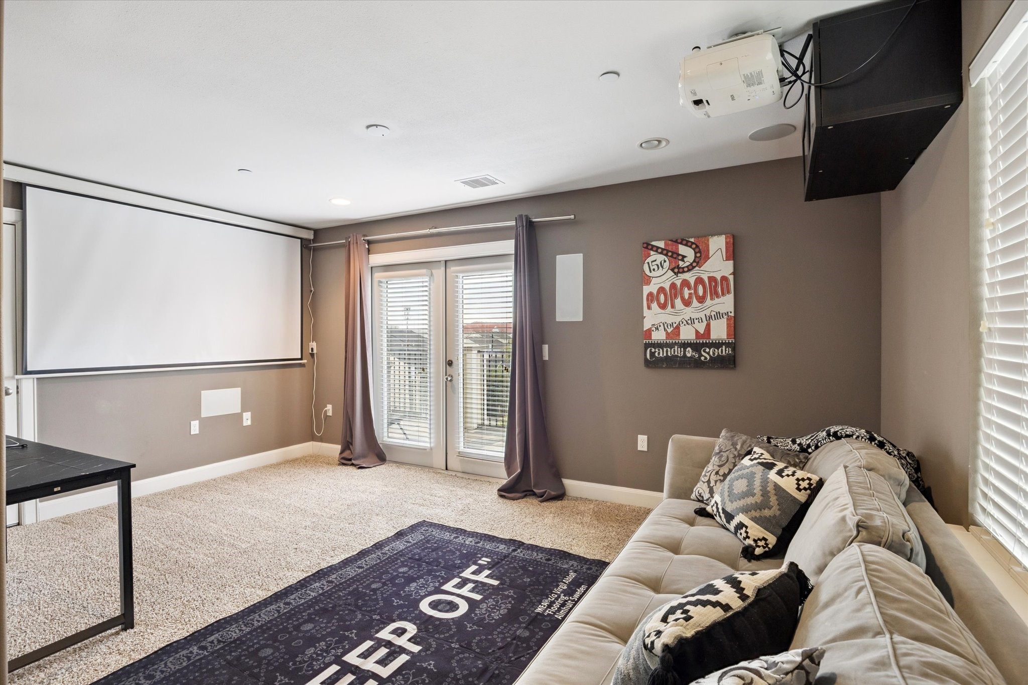1206 Cushing Street Property Photo 18