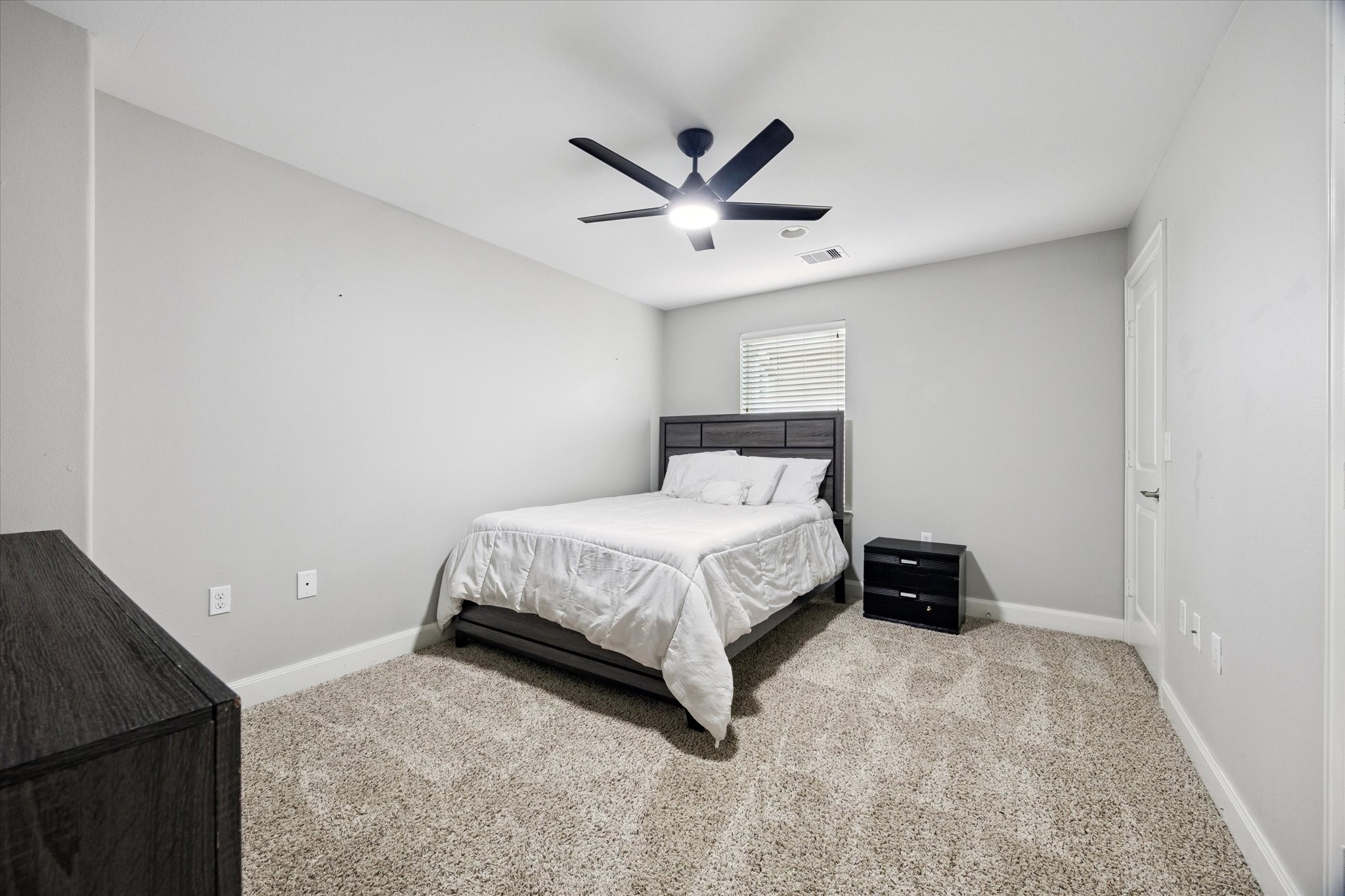 1206 Cushing Street Property Photo 22