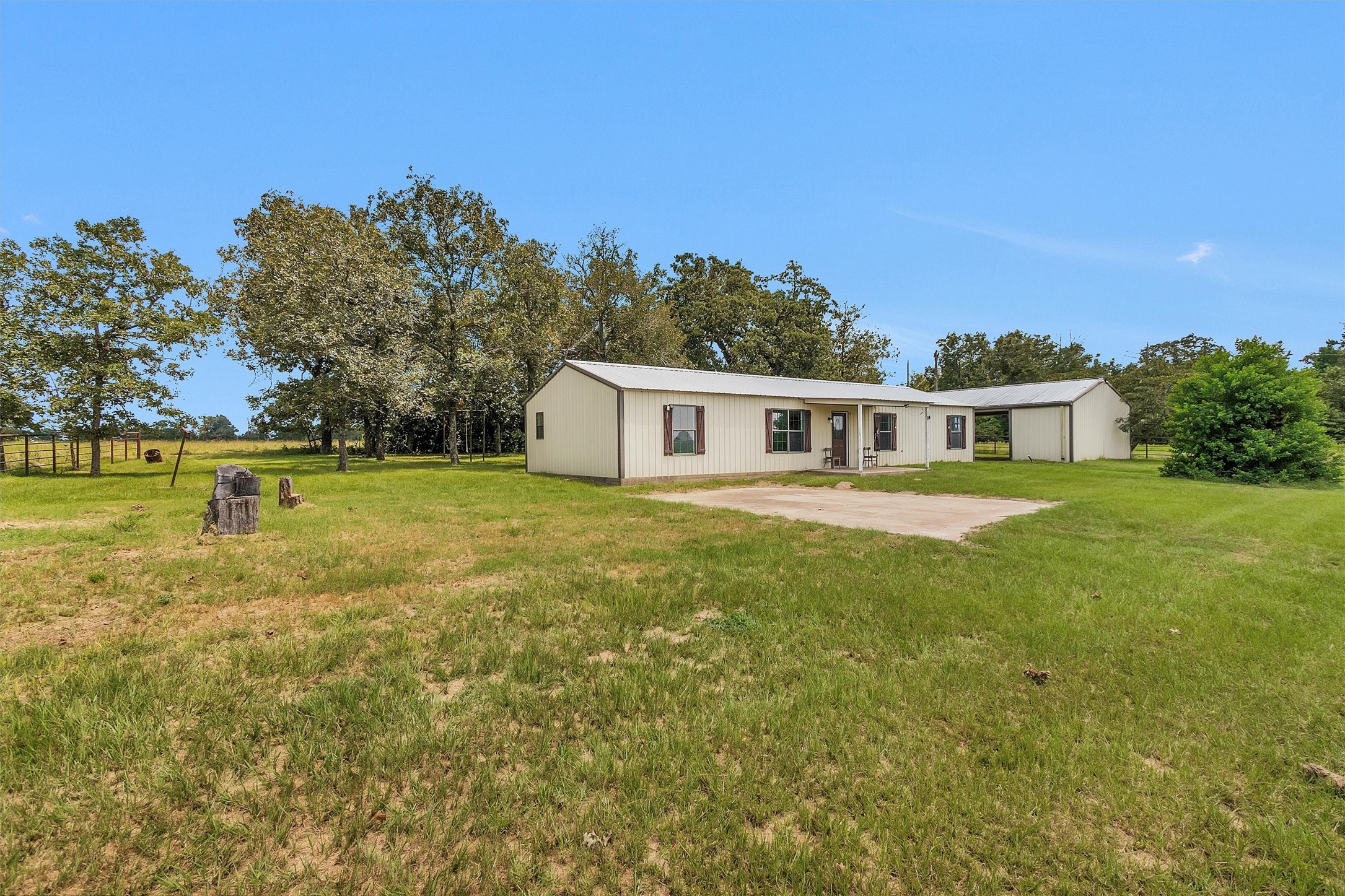 1194 Private Rd 1311 Property Photo 1