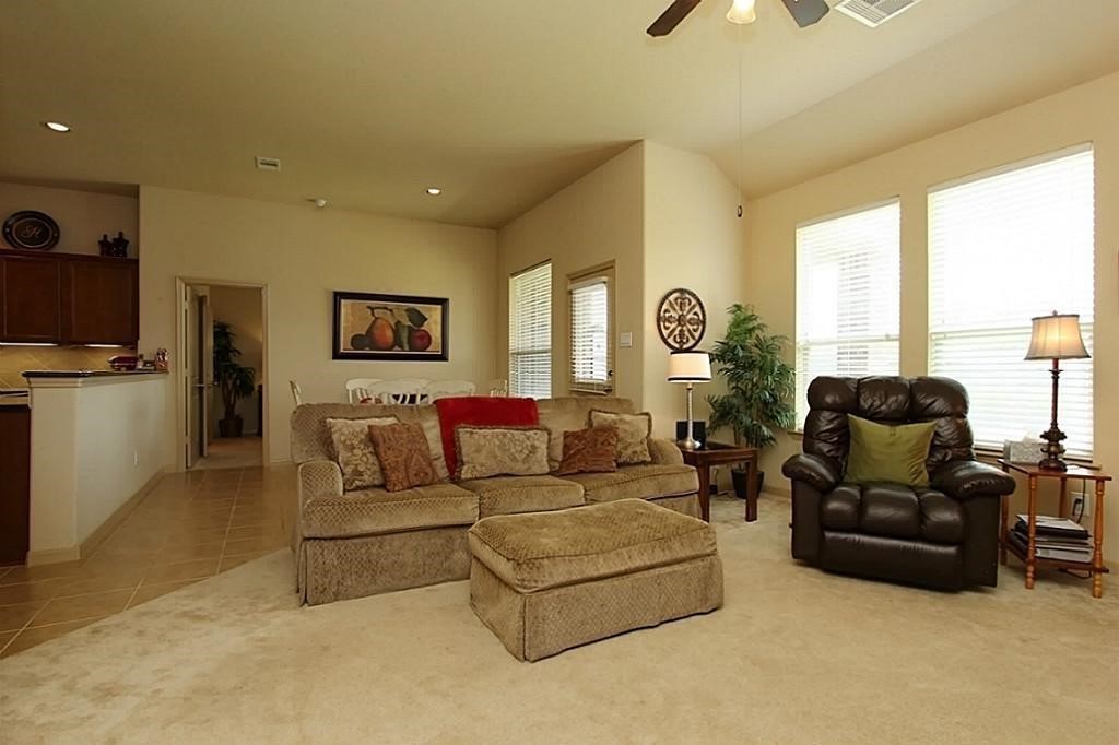 18907 Cove Pointe Dr Drive Property Photo 10