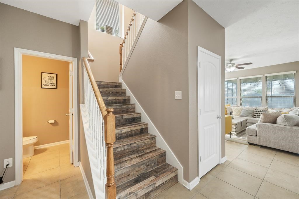 16402 Williamstown Drive Property Photo 18