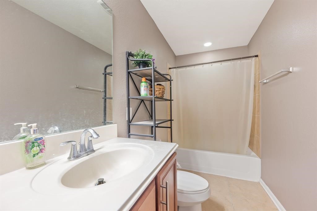 16402 Williamstown Drive Property Photo 26