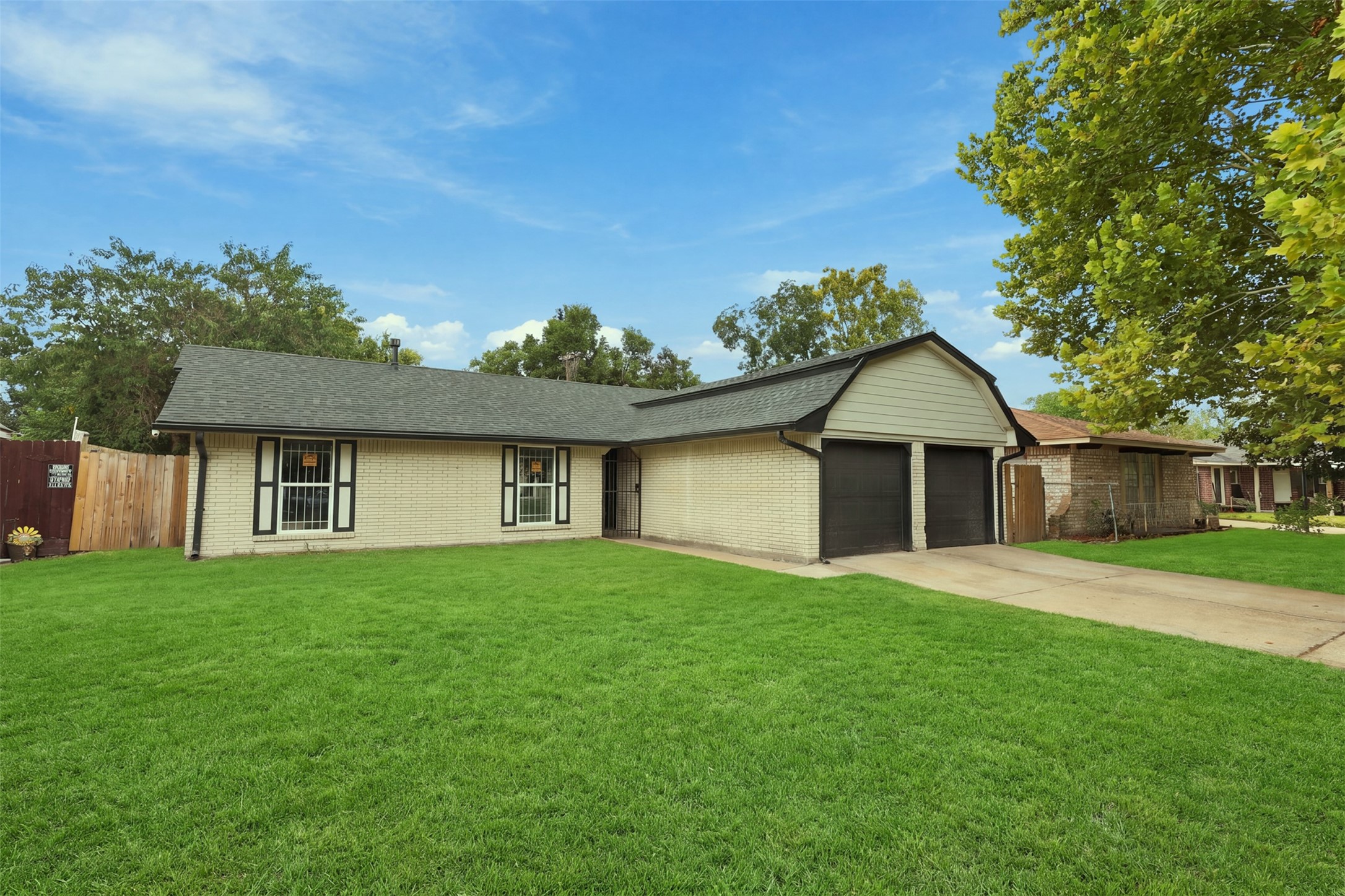 11839 Shady Meadow Street Property Photo 2
