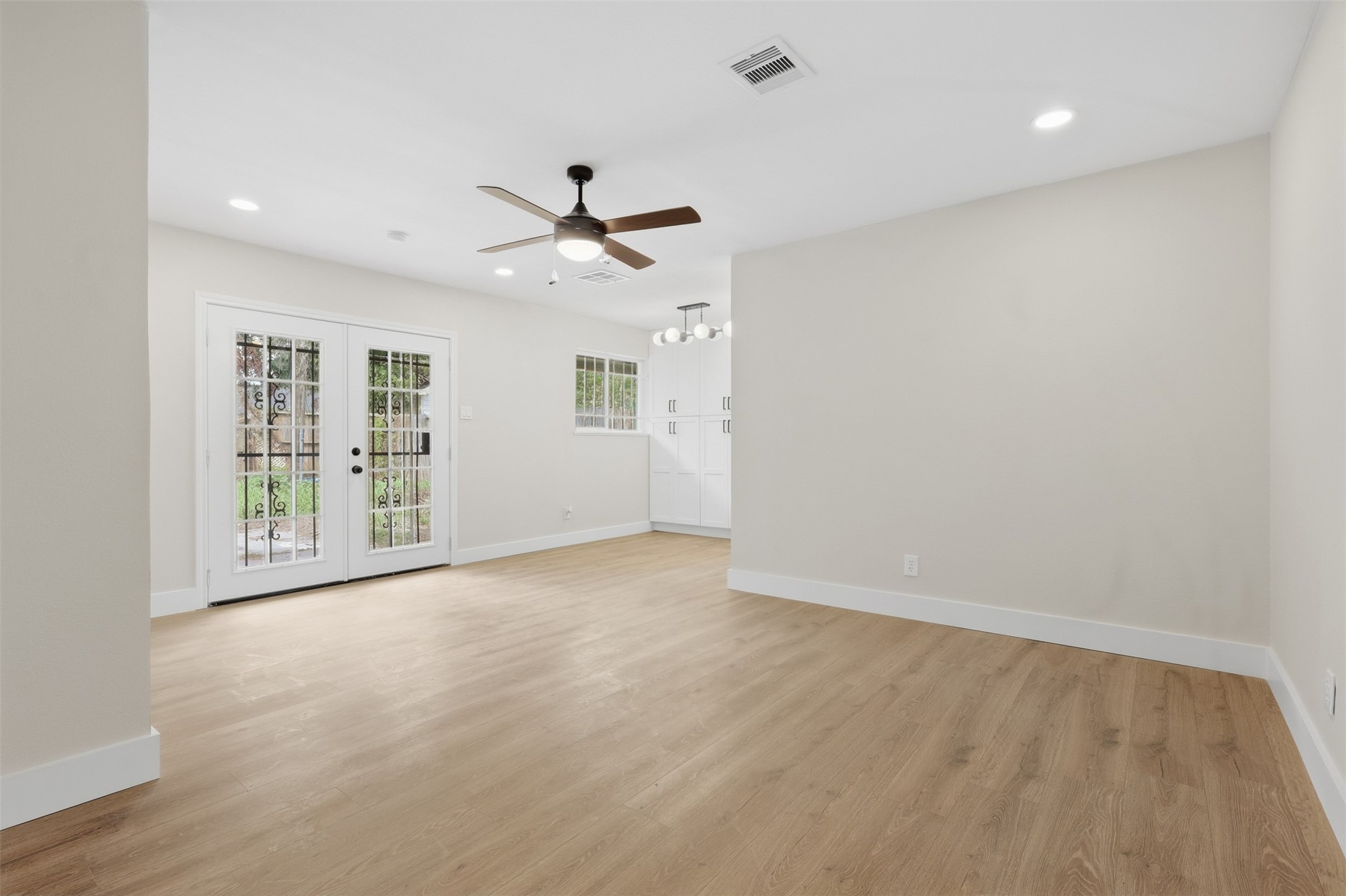 11839 Shady Meadow Street Property Photo 4