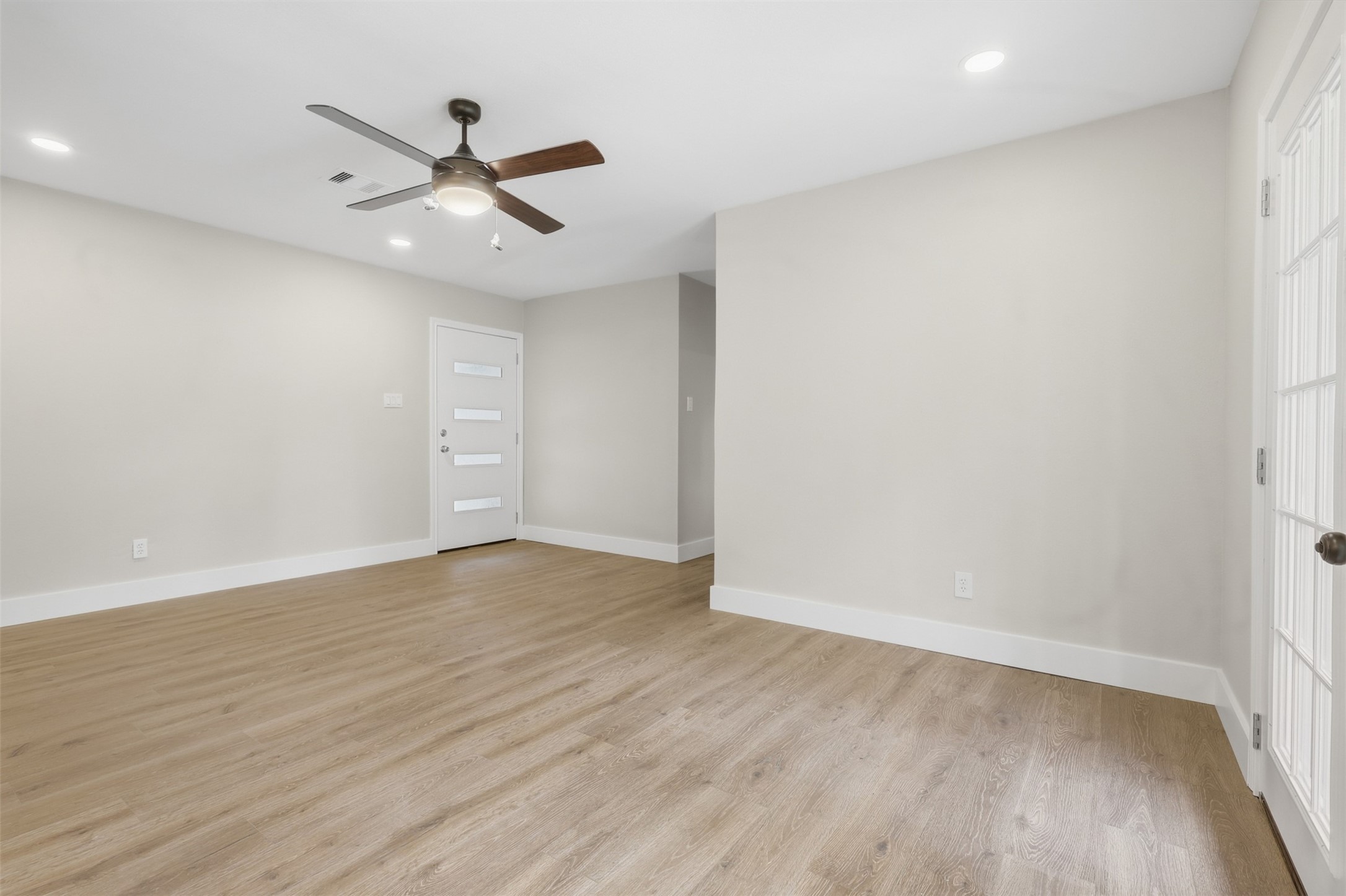 11839 Shady Meadow Street Property Photo 6
